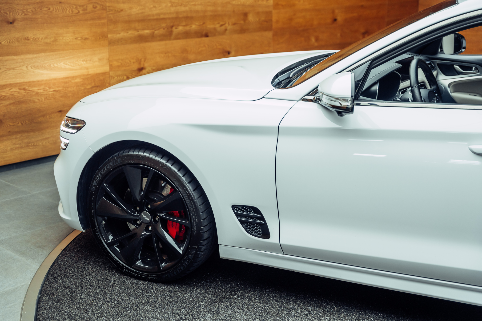 listing desktop thumbnail image 21