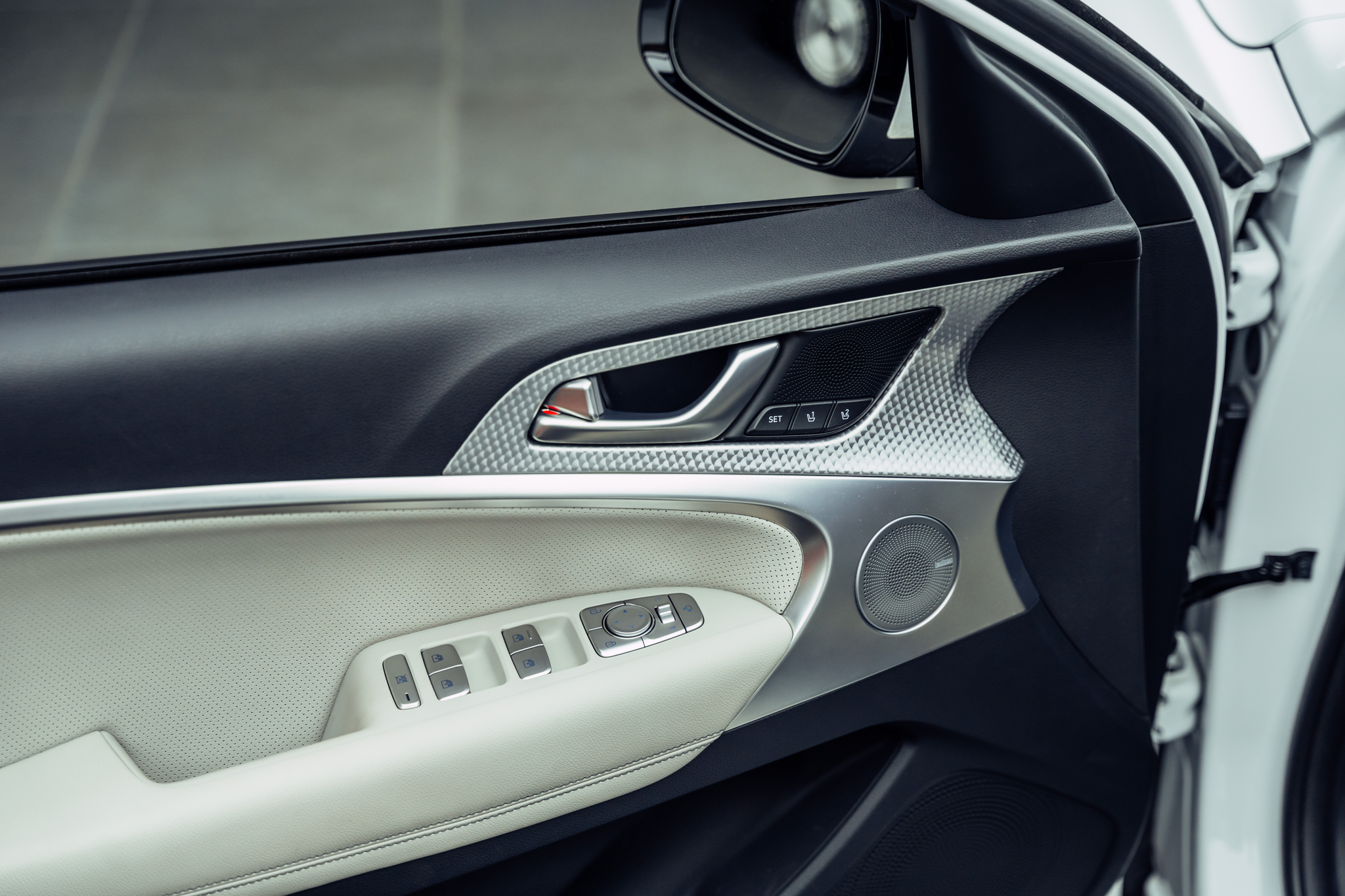 listing desktop thumbnail image 10