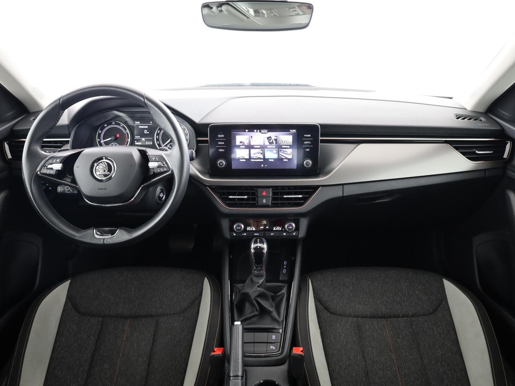 listing desktop thumbnail image 7