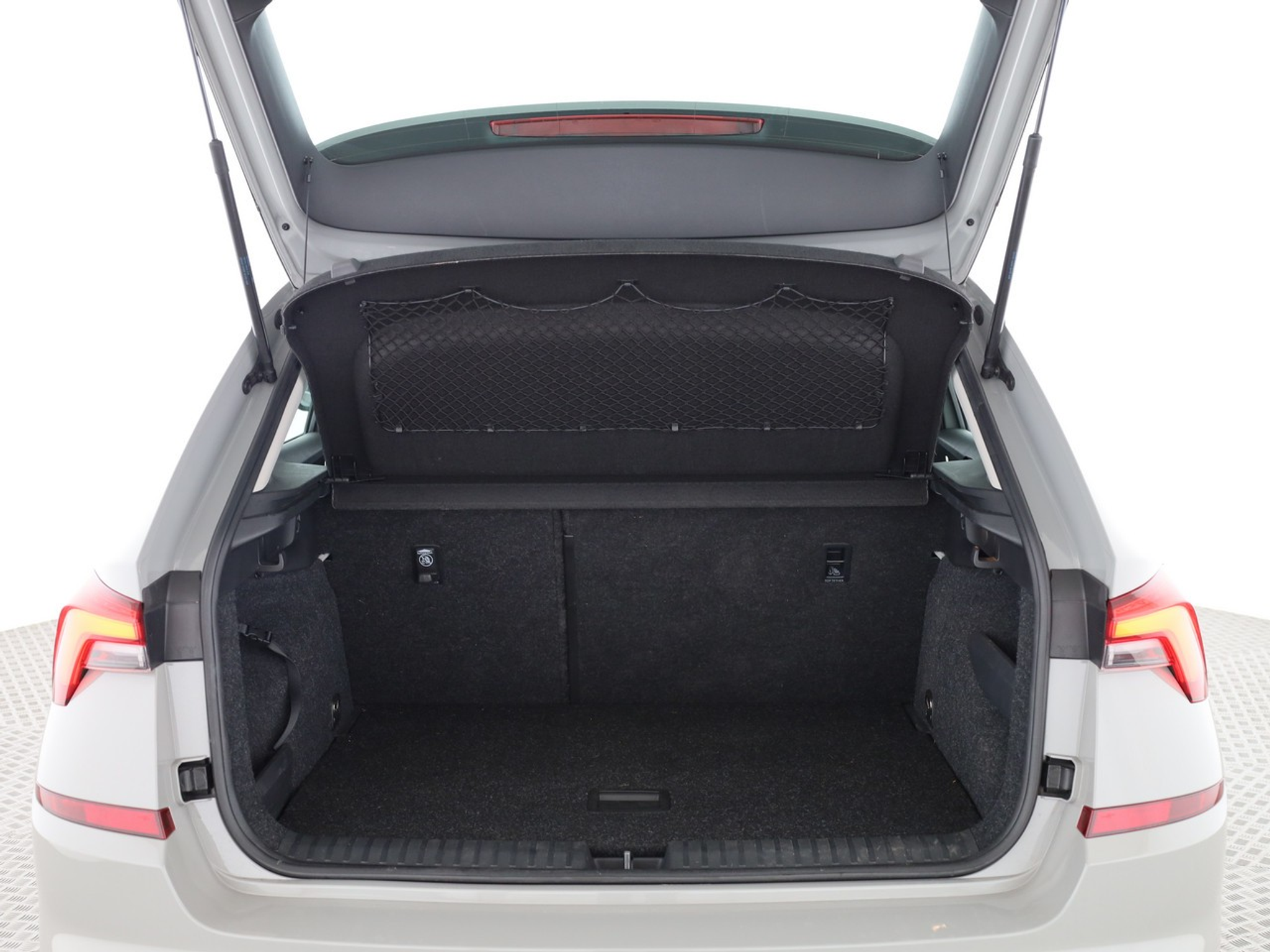 listing desktop thumbnail image 4