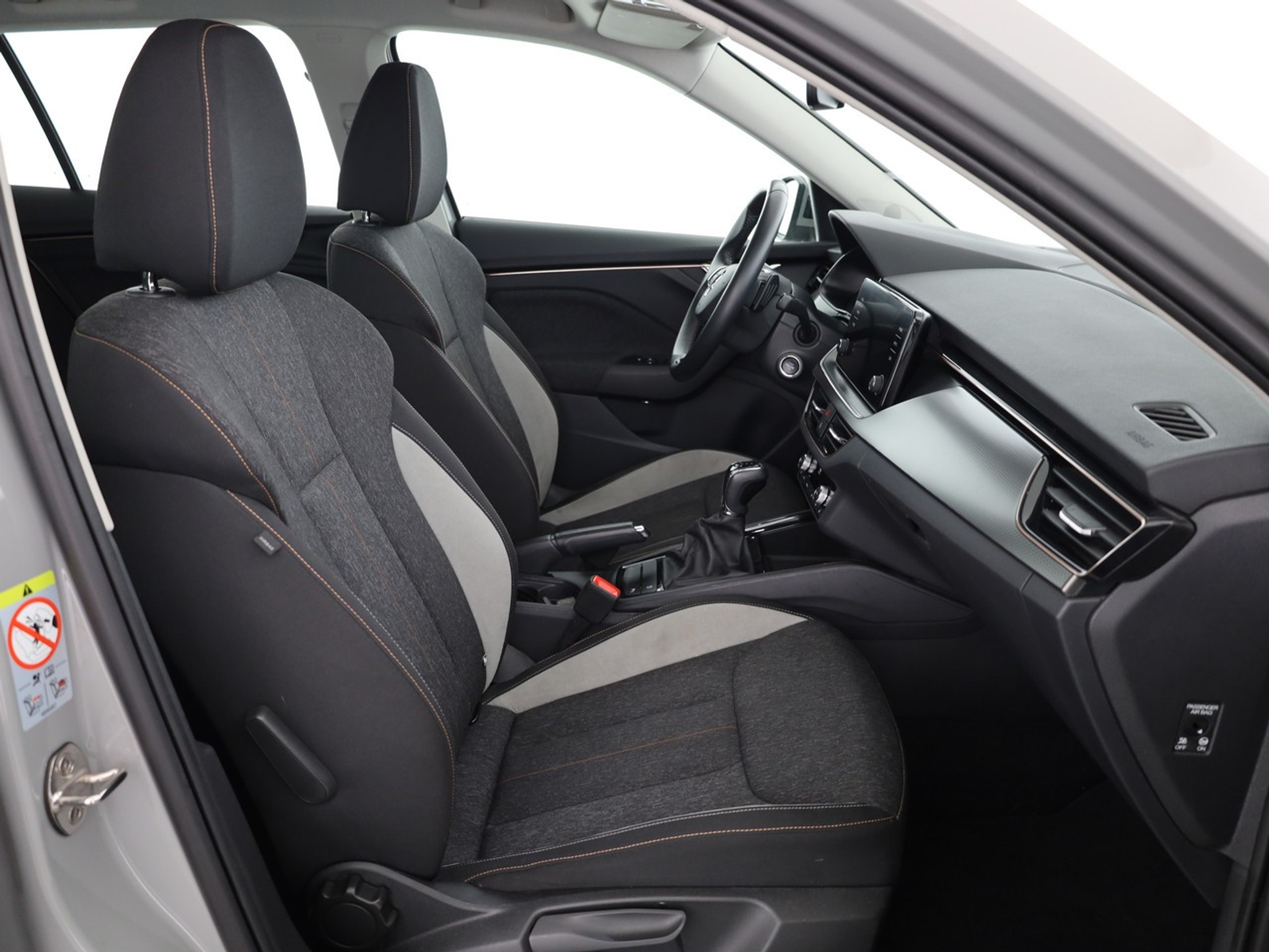 listing desktop thumbnail image 10