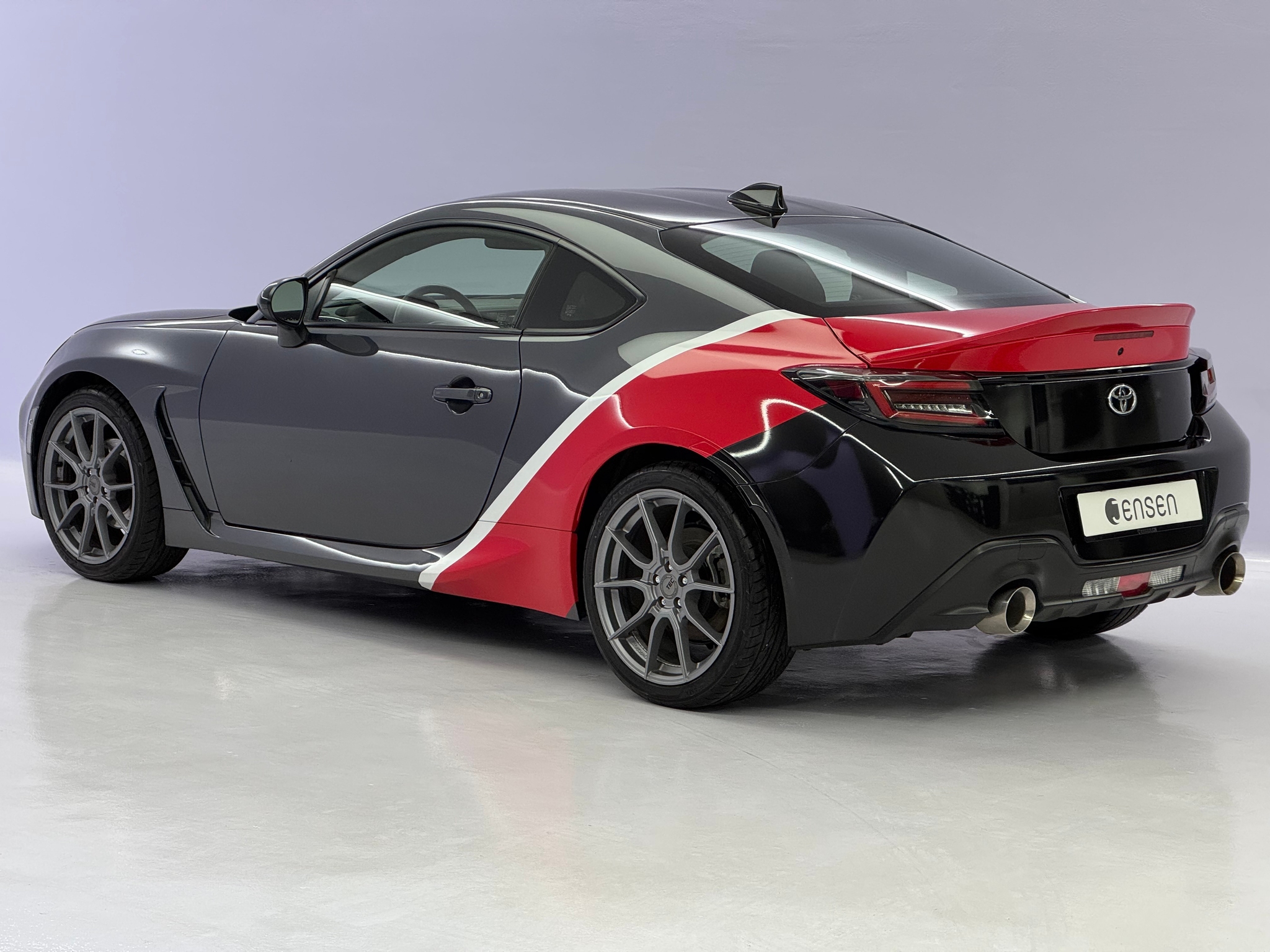 listing desktop thumbnail image 4