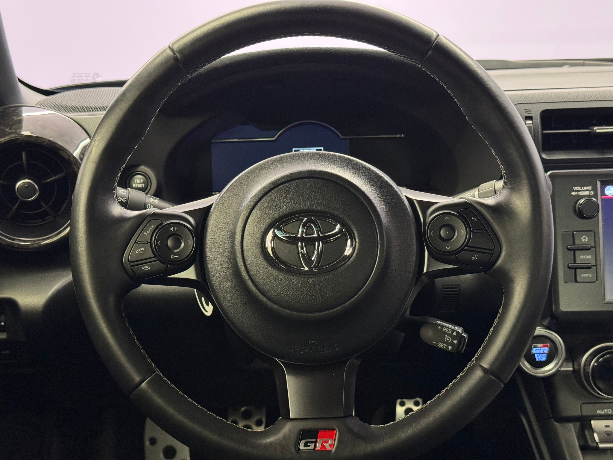 listing desktop thumbnail image 12