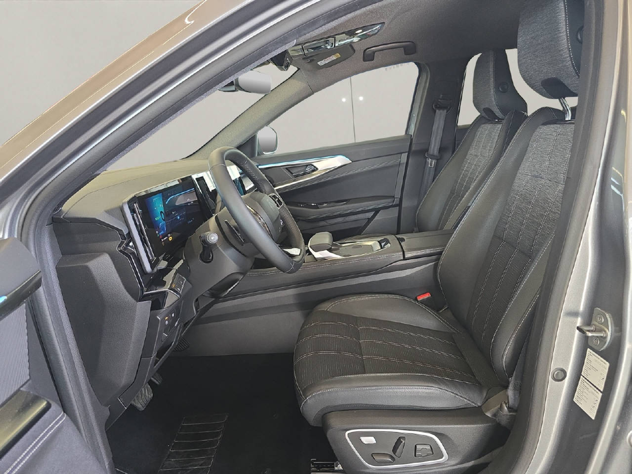 listing desktop thumbnail image 3