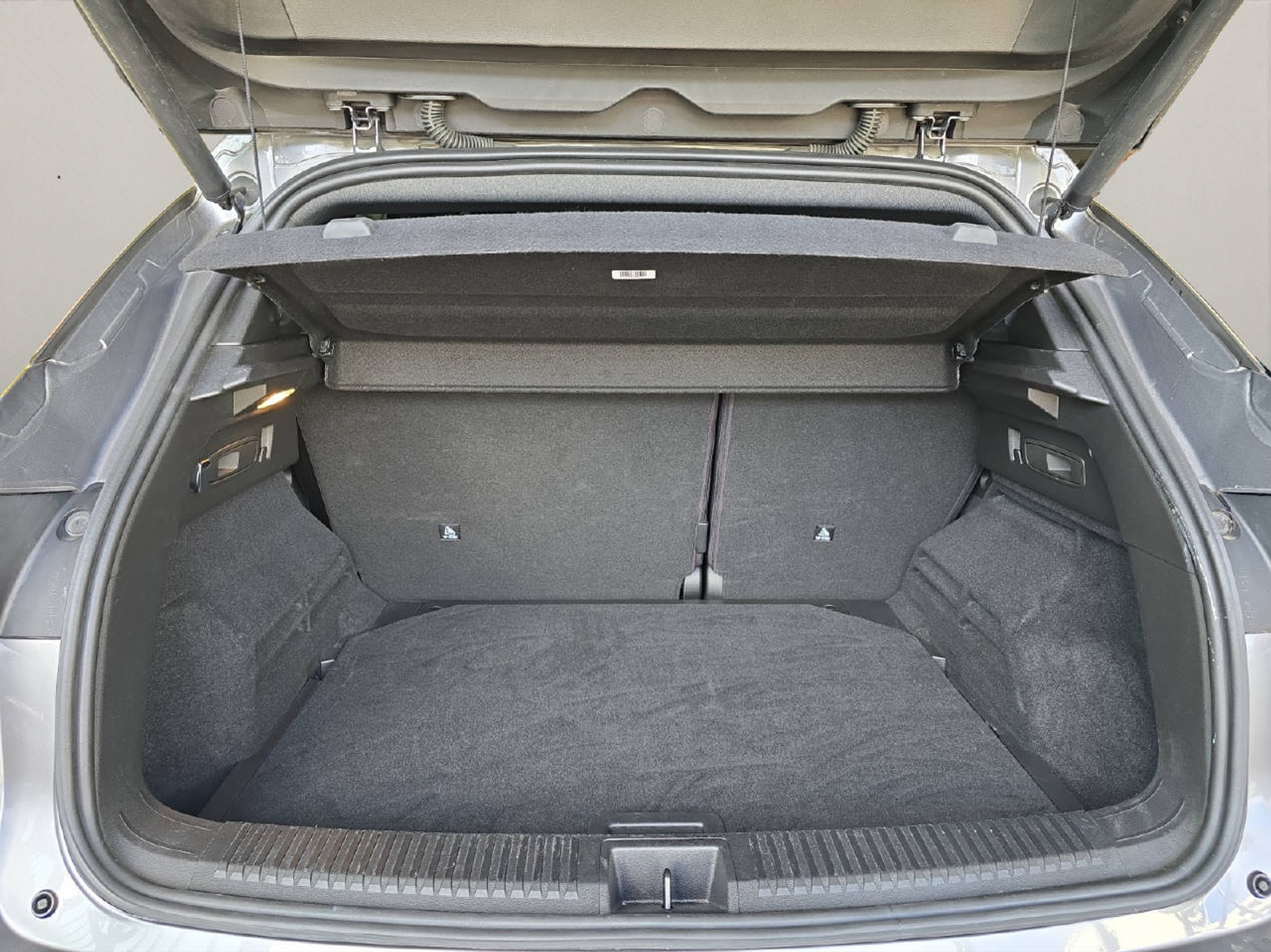 listing desktop thumbnail image 7