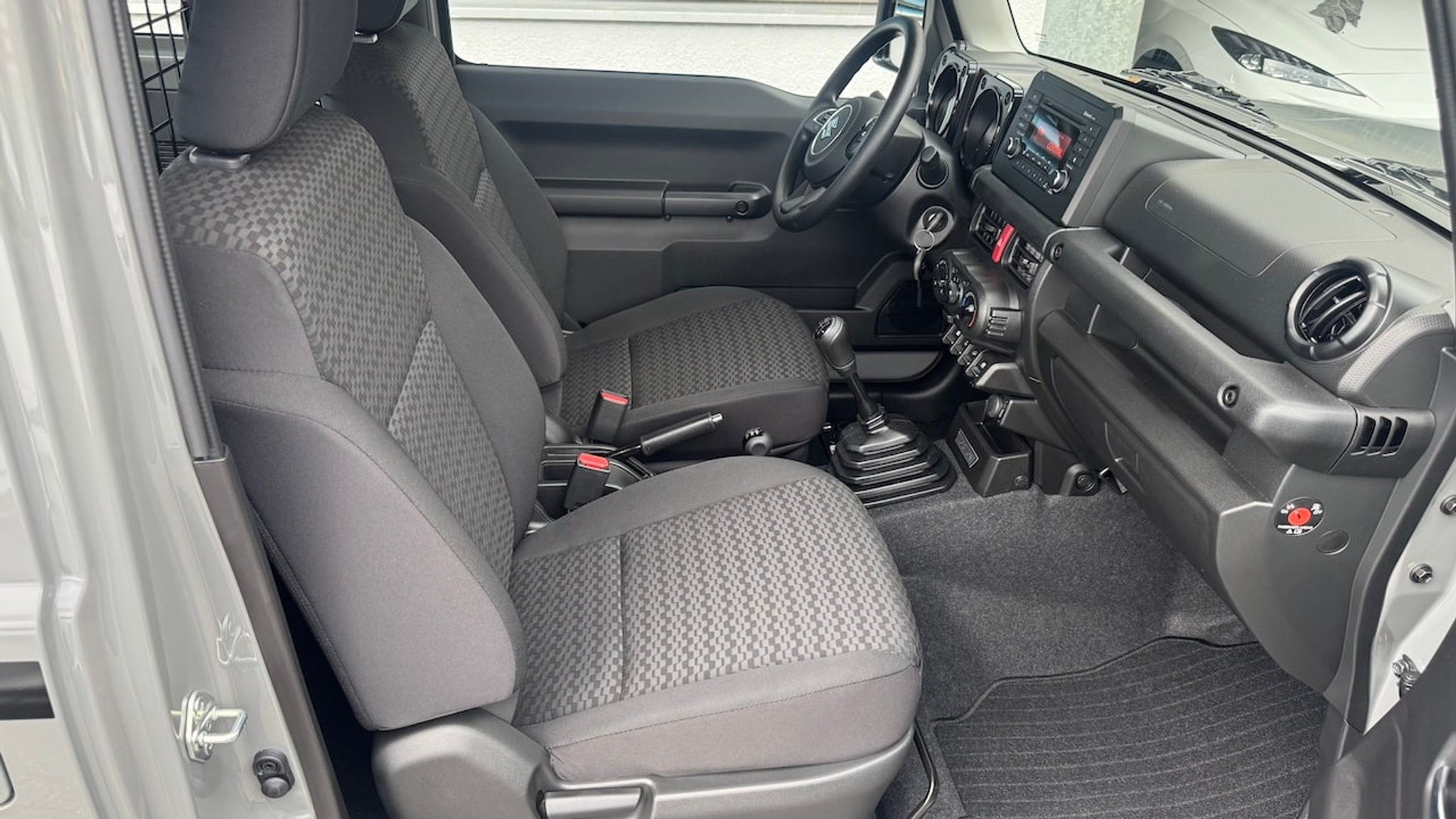 listing desktop thumbnail image 21