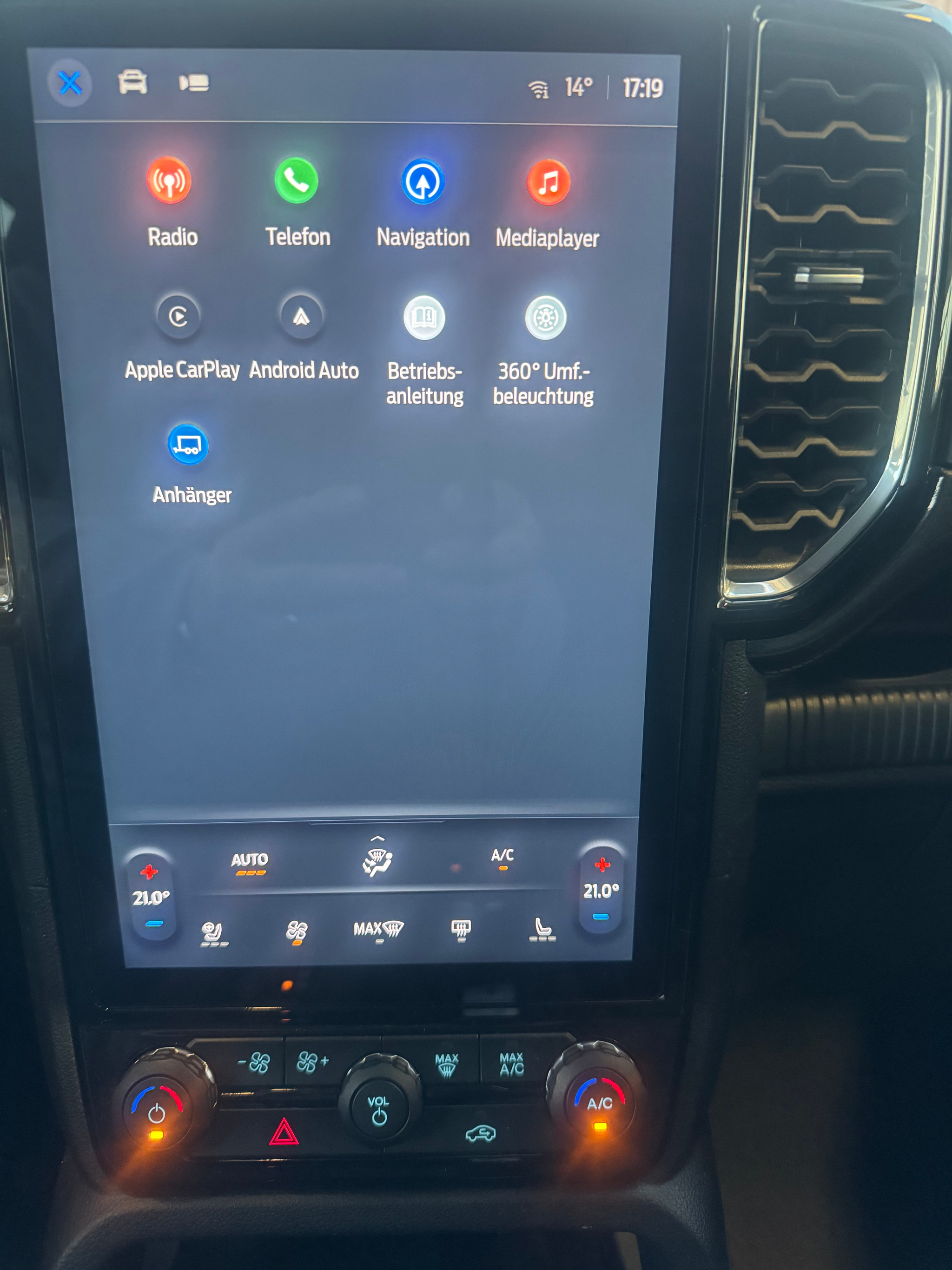 listing desktop thumbnail image 15