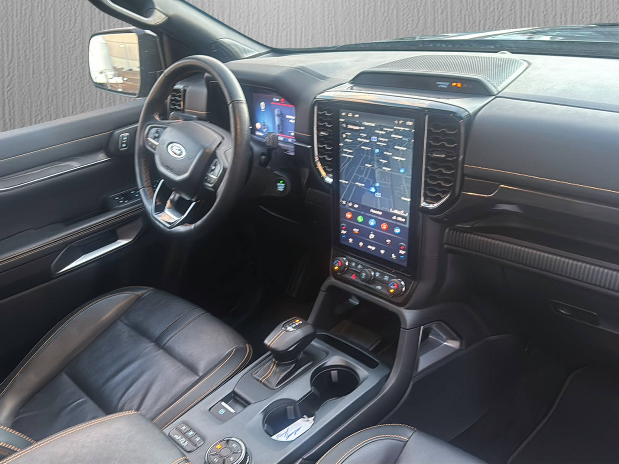 listing desktop thumbnail image 11