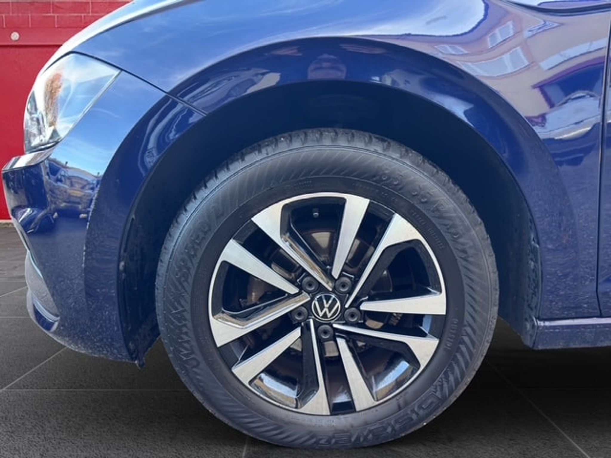 listing desktop thumbnail image 18