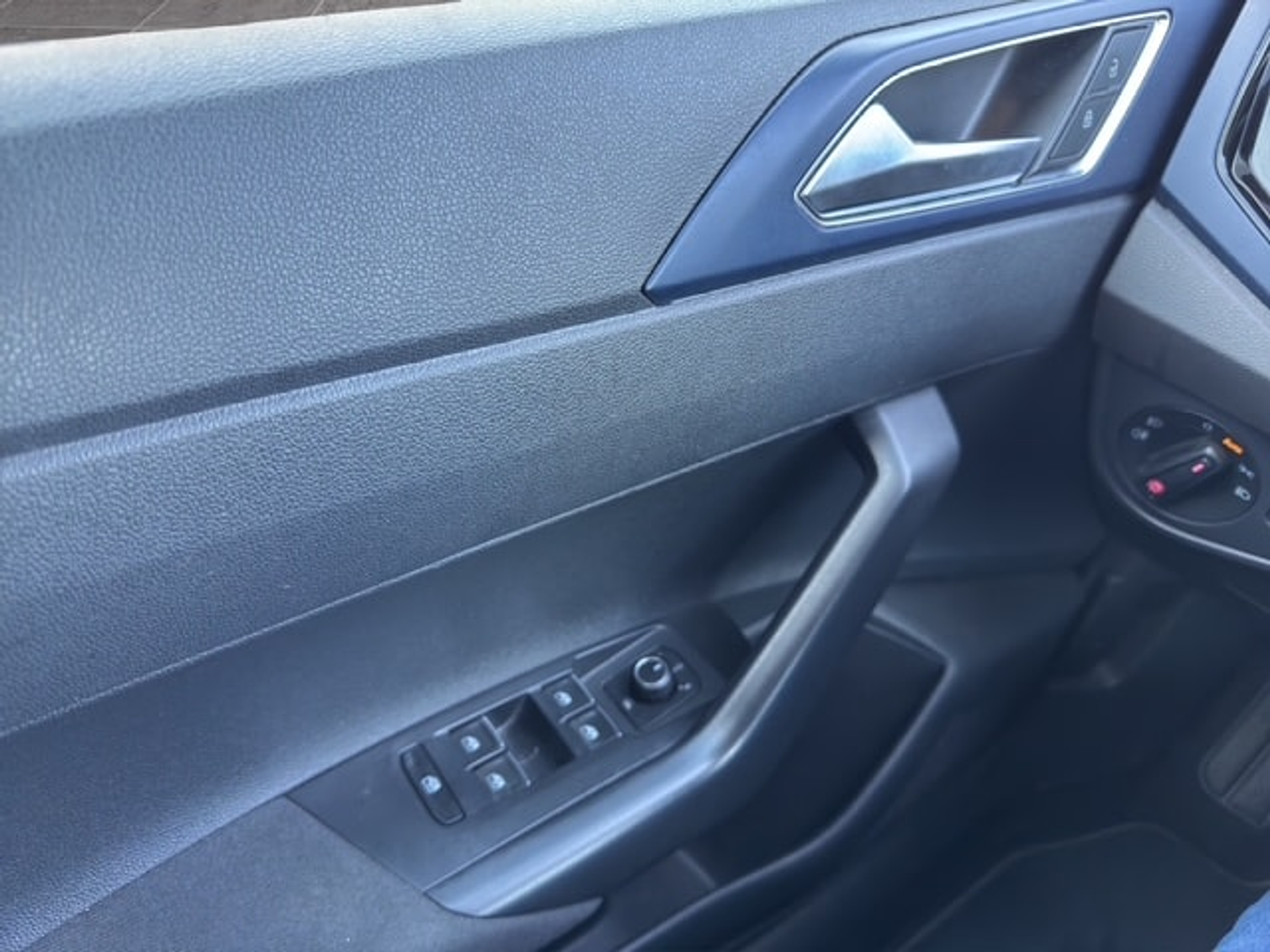 listing desktop thumbnail image 15