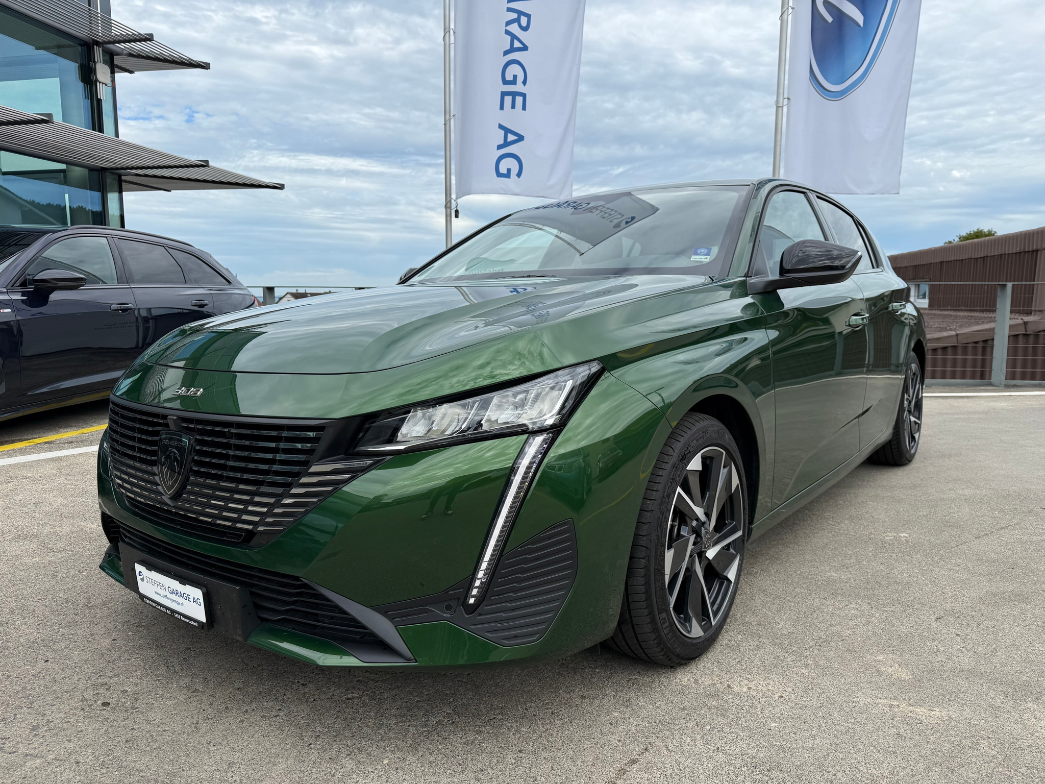 listing desktop thumbnail image 0