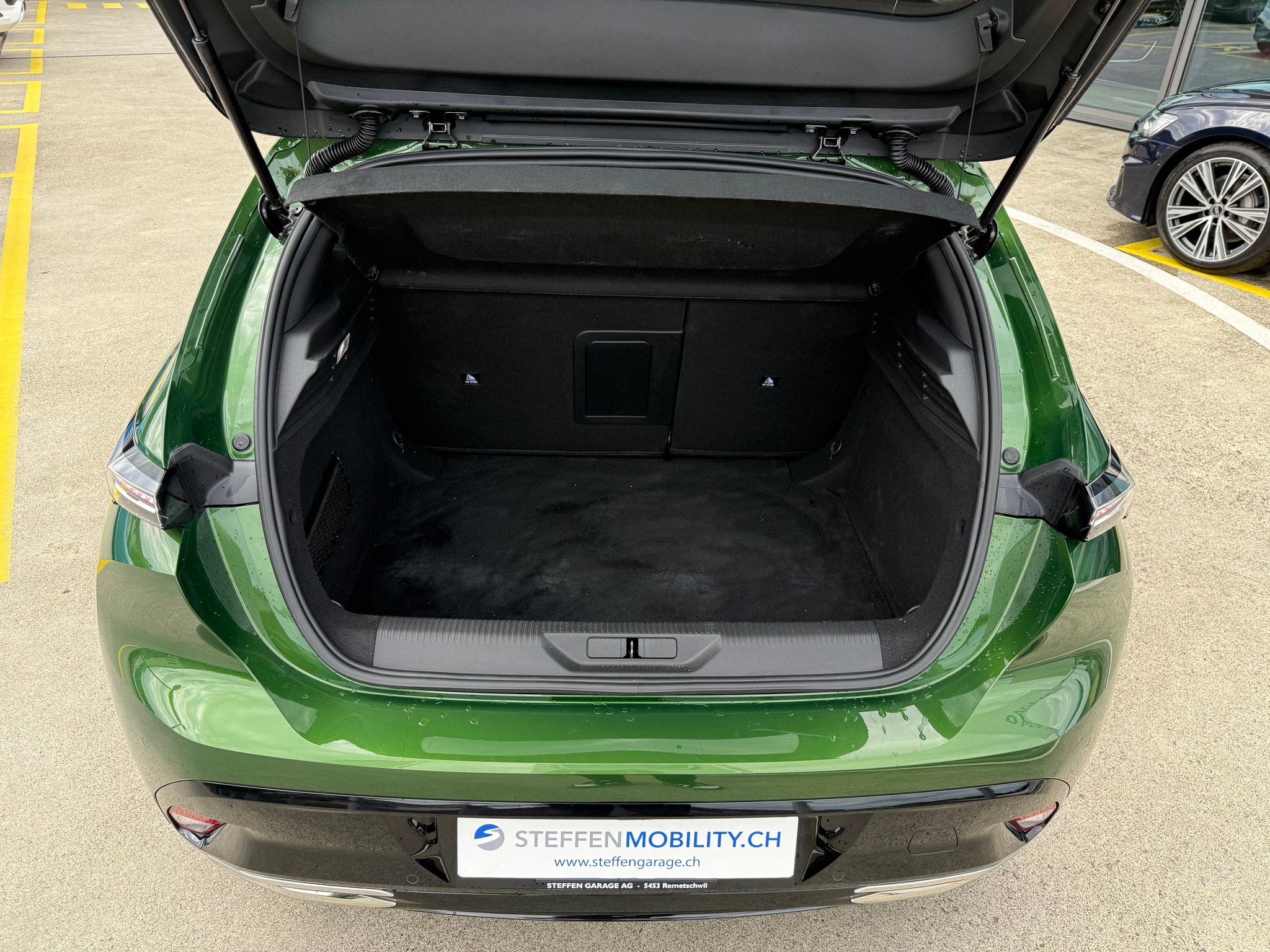 listing desktop thumbnail image 24