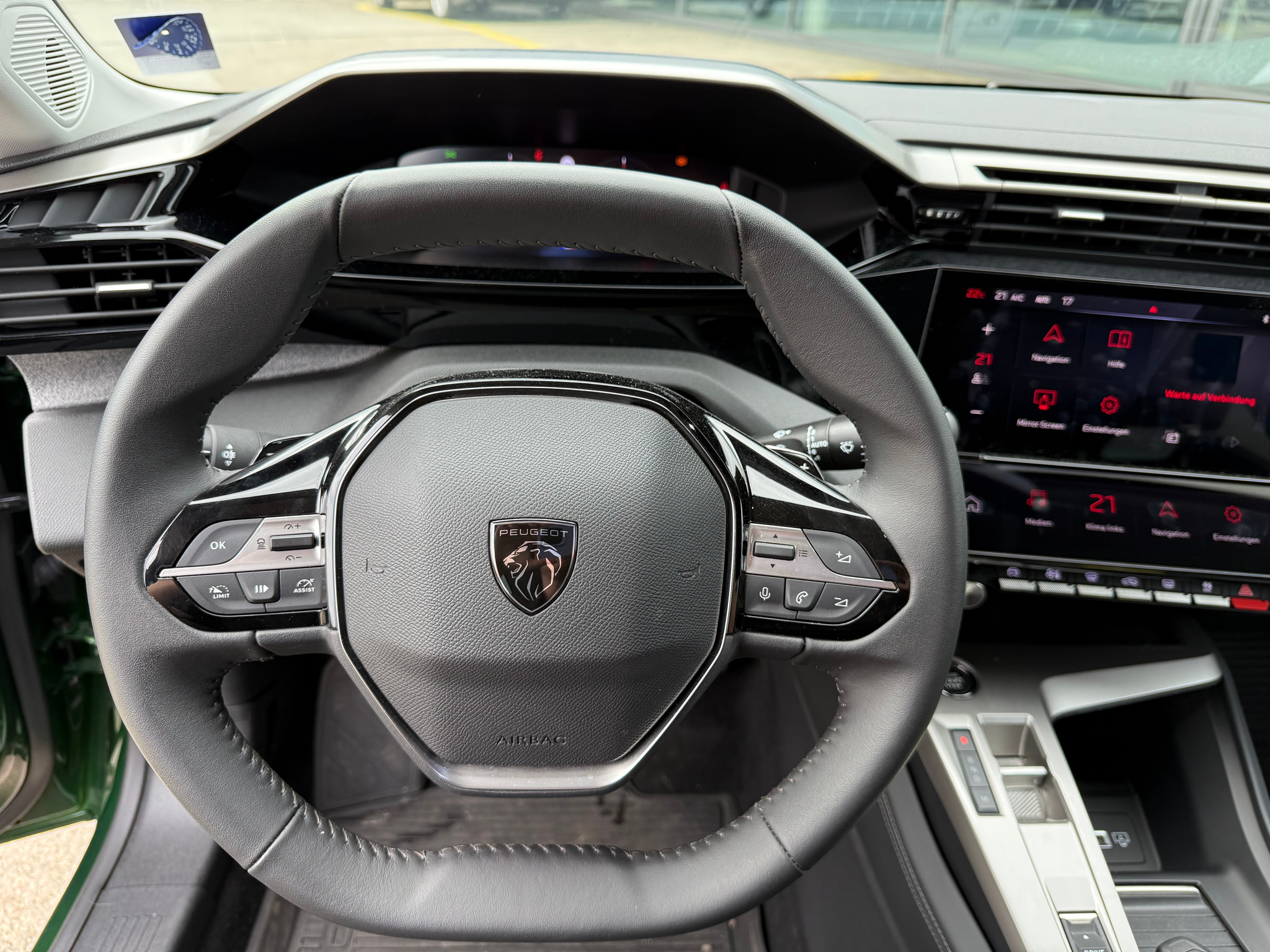 listing desktop thumbnail image 18