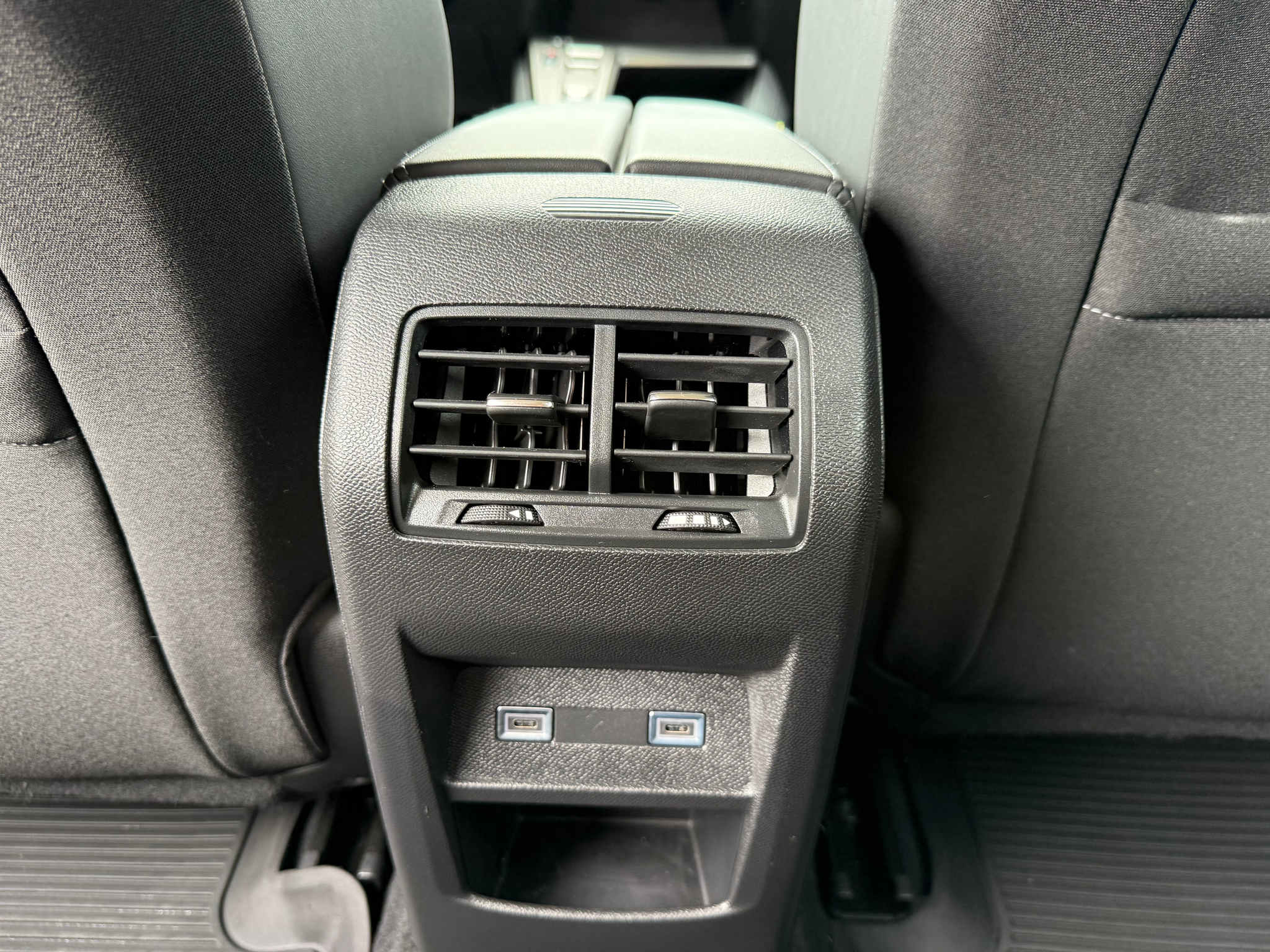 listing desktop thumbnail image 23