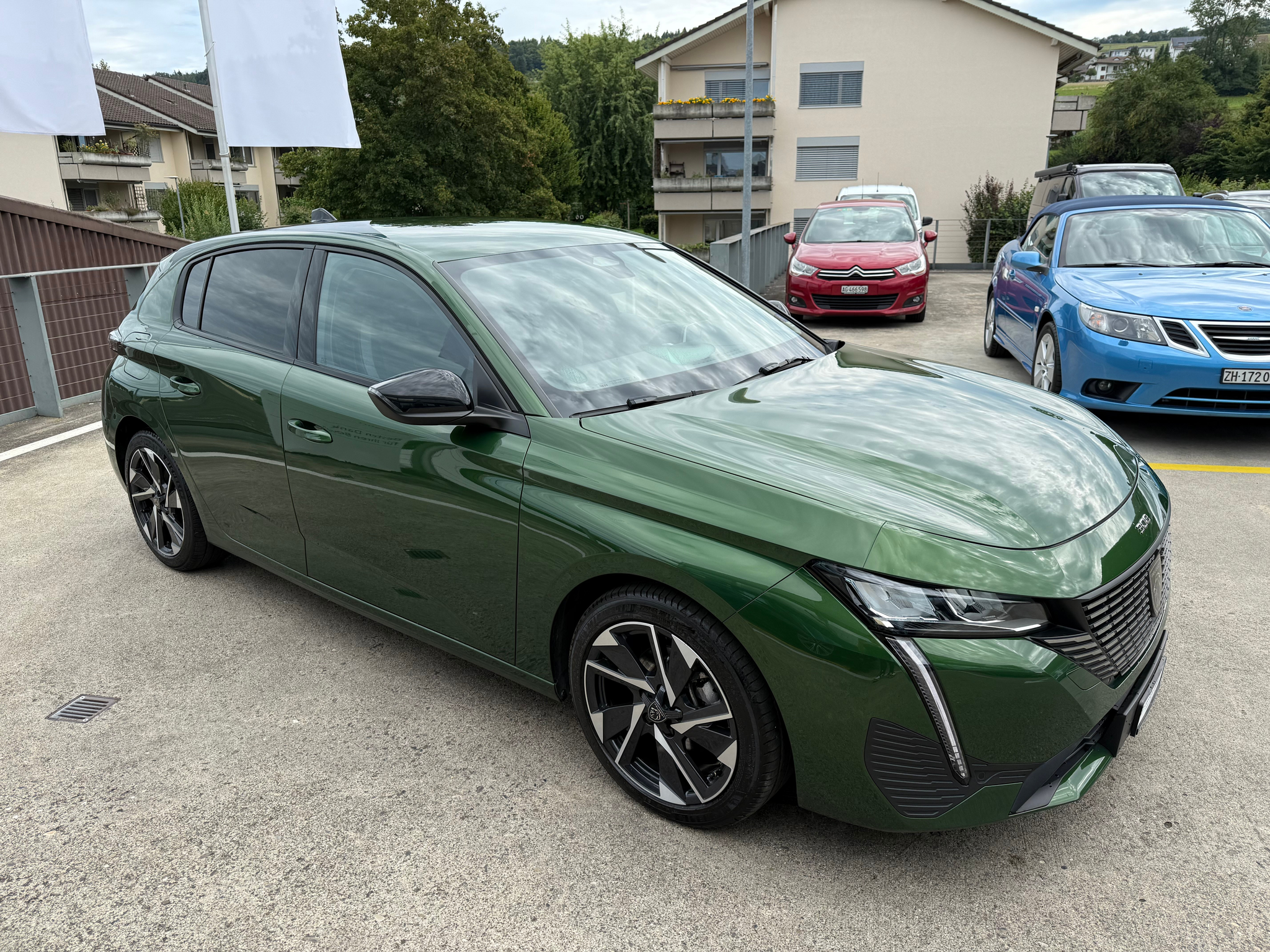 listing desktop thumbnail image 9