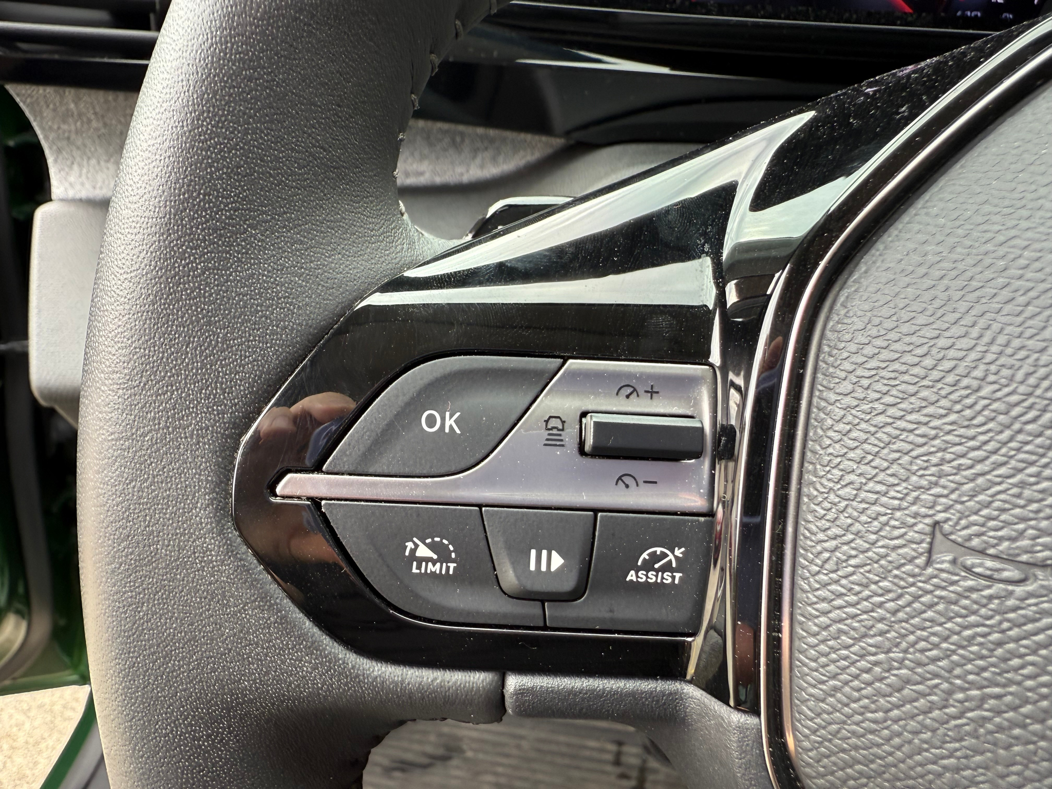 listing desktop thumbnail image 20