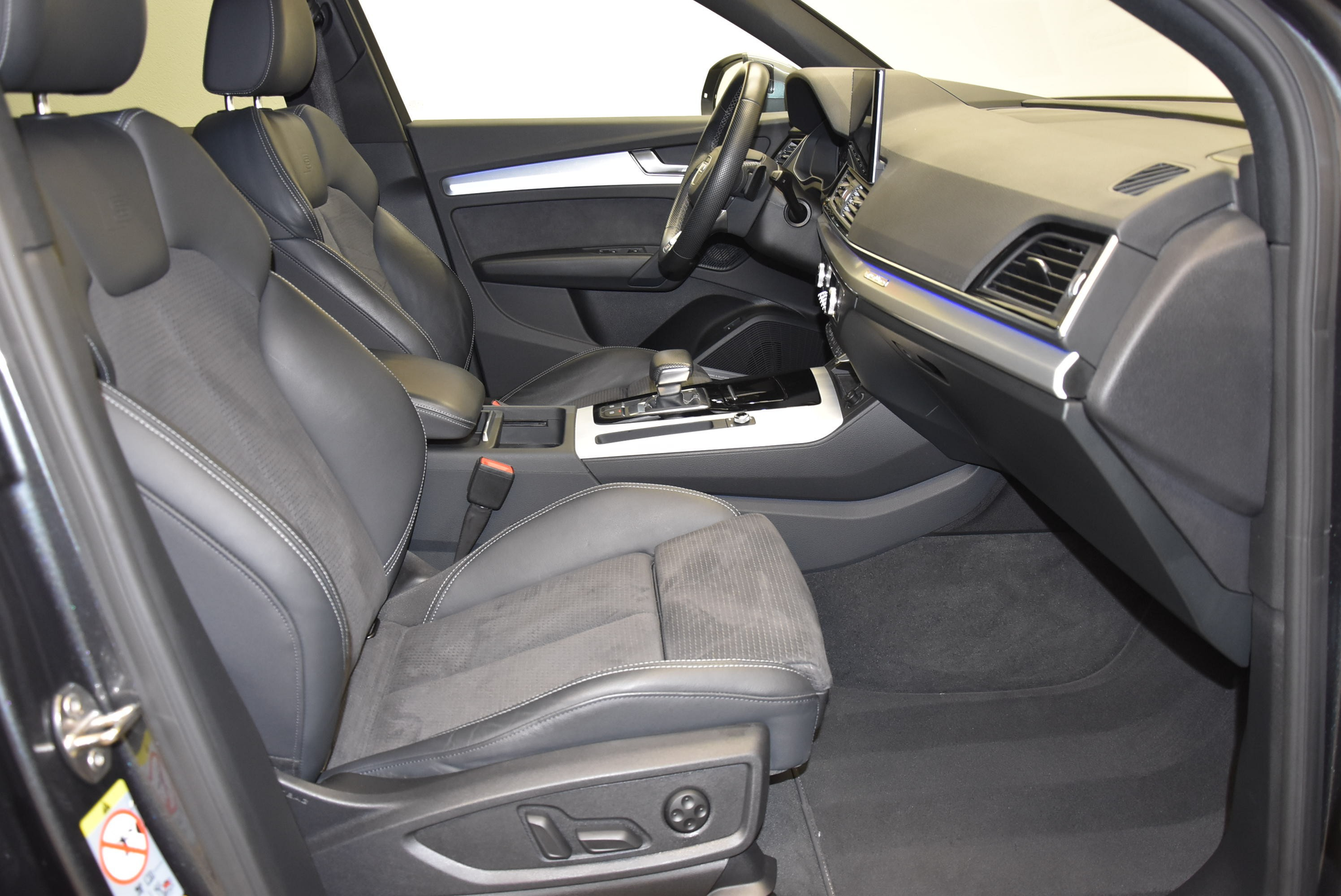 listing desktop thumbnail image 2