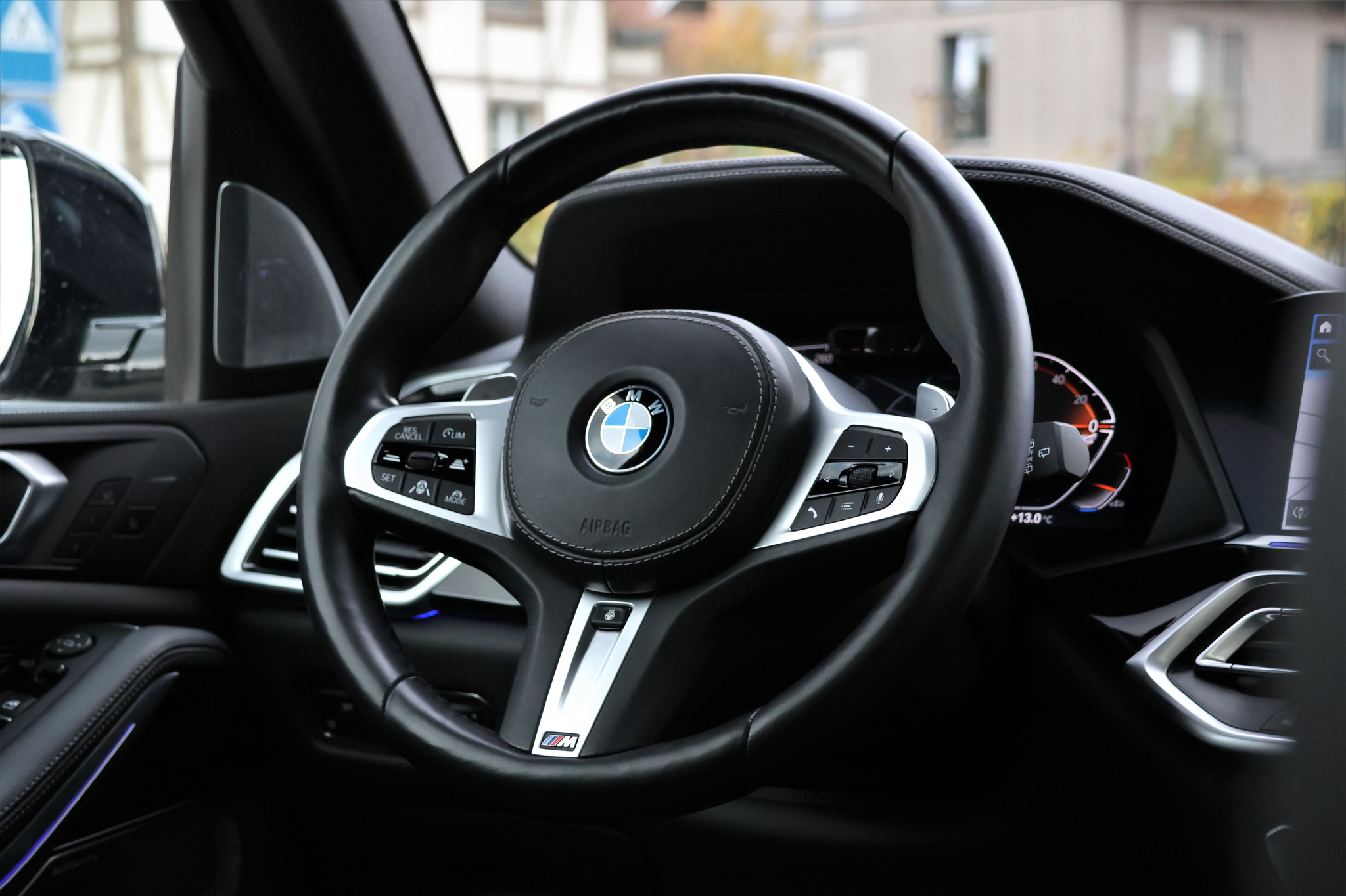 listing desktop thumbnail image 14