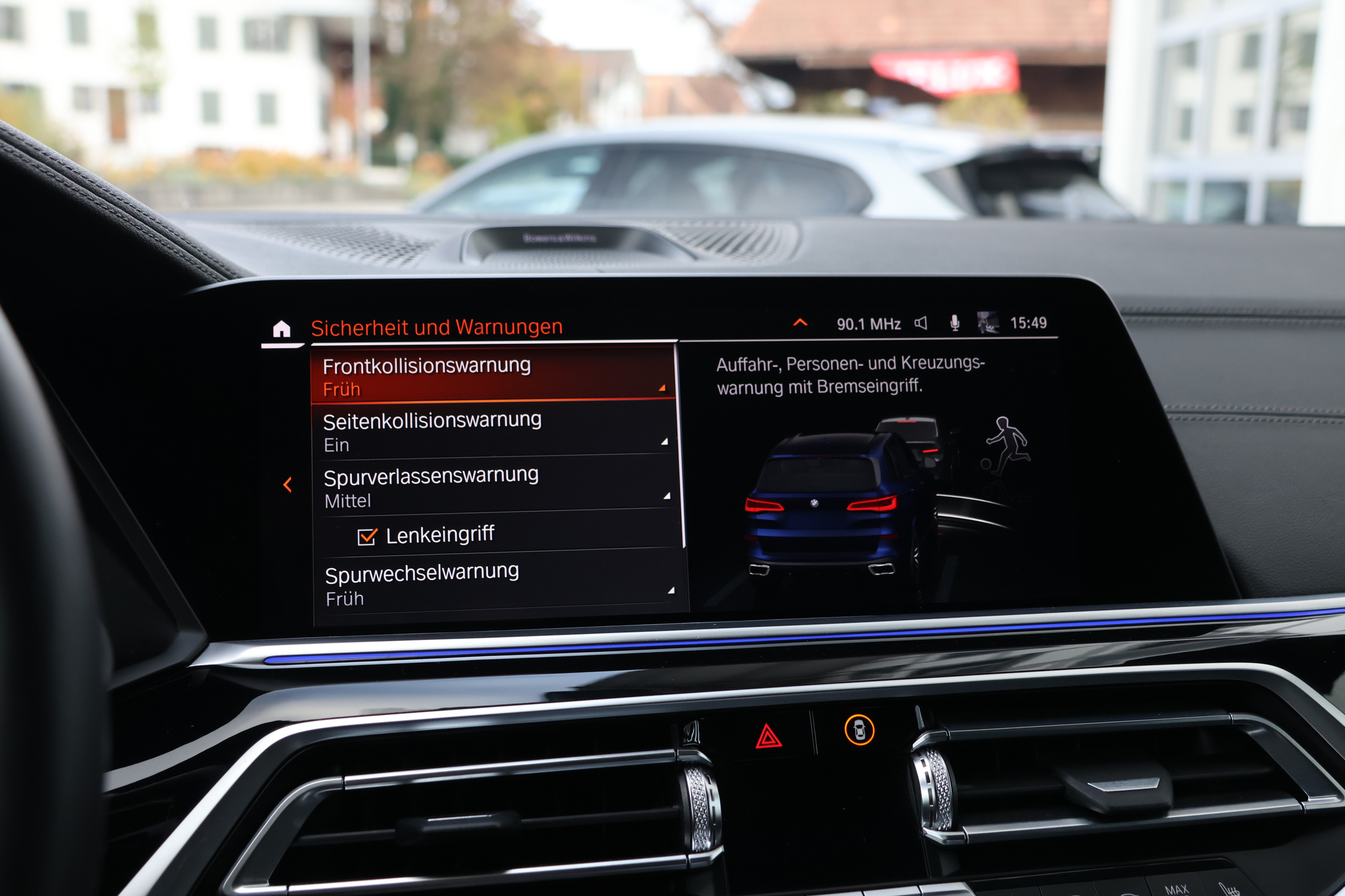 listing desktop thumbnail image 25