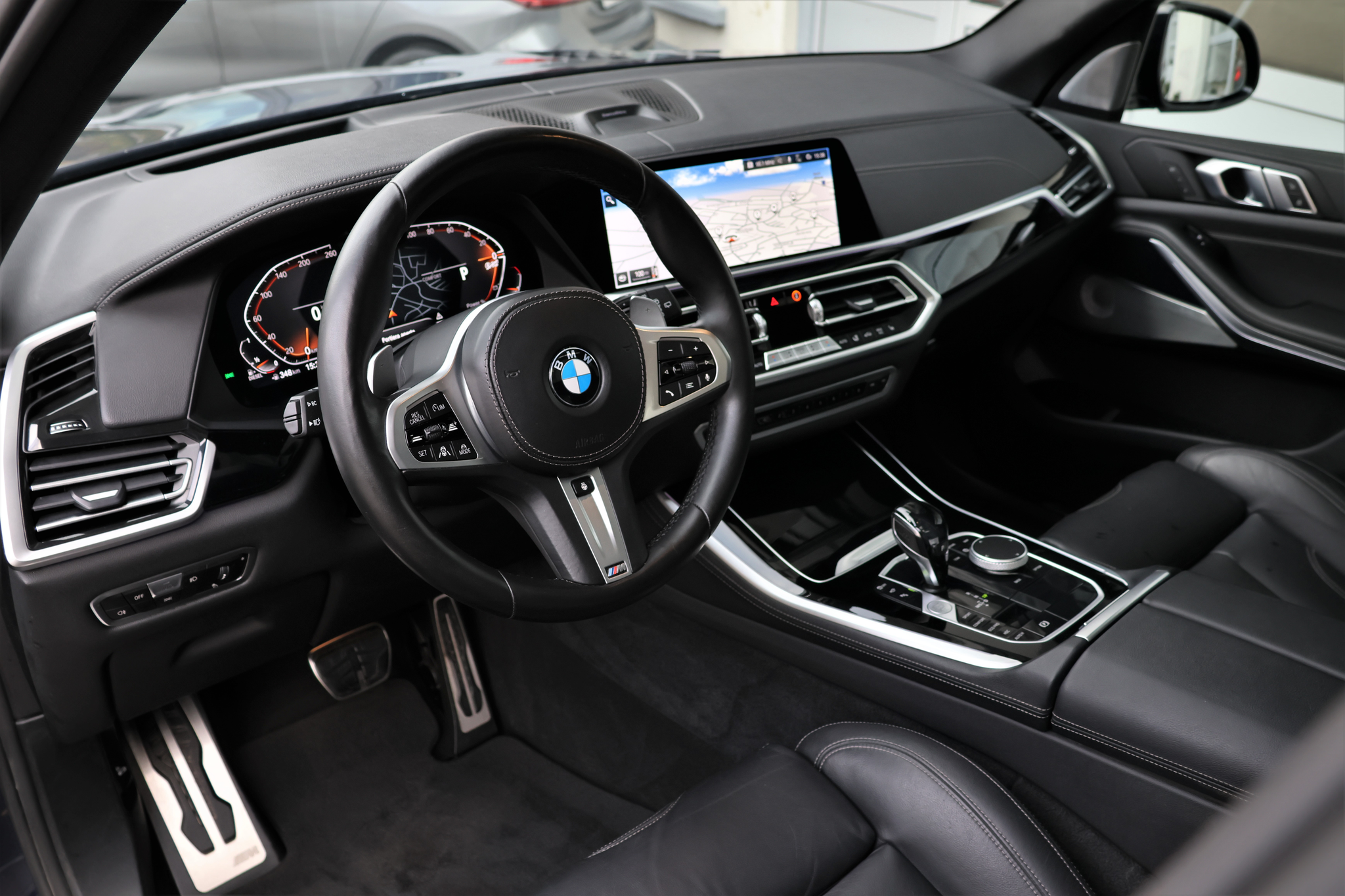 listing desktop thumbnail image 9