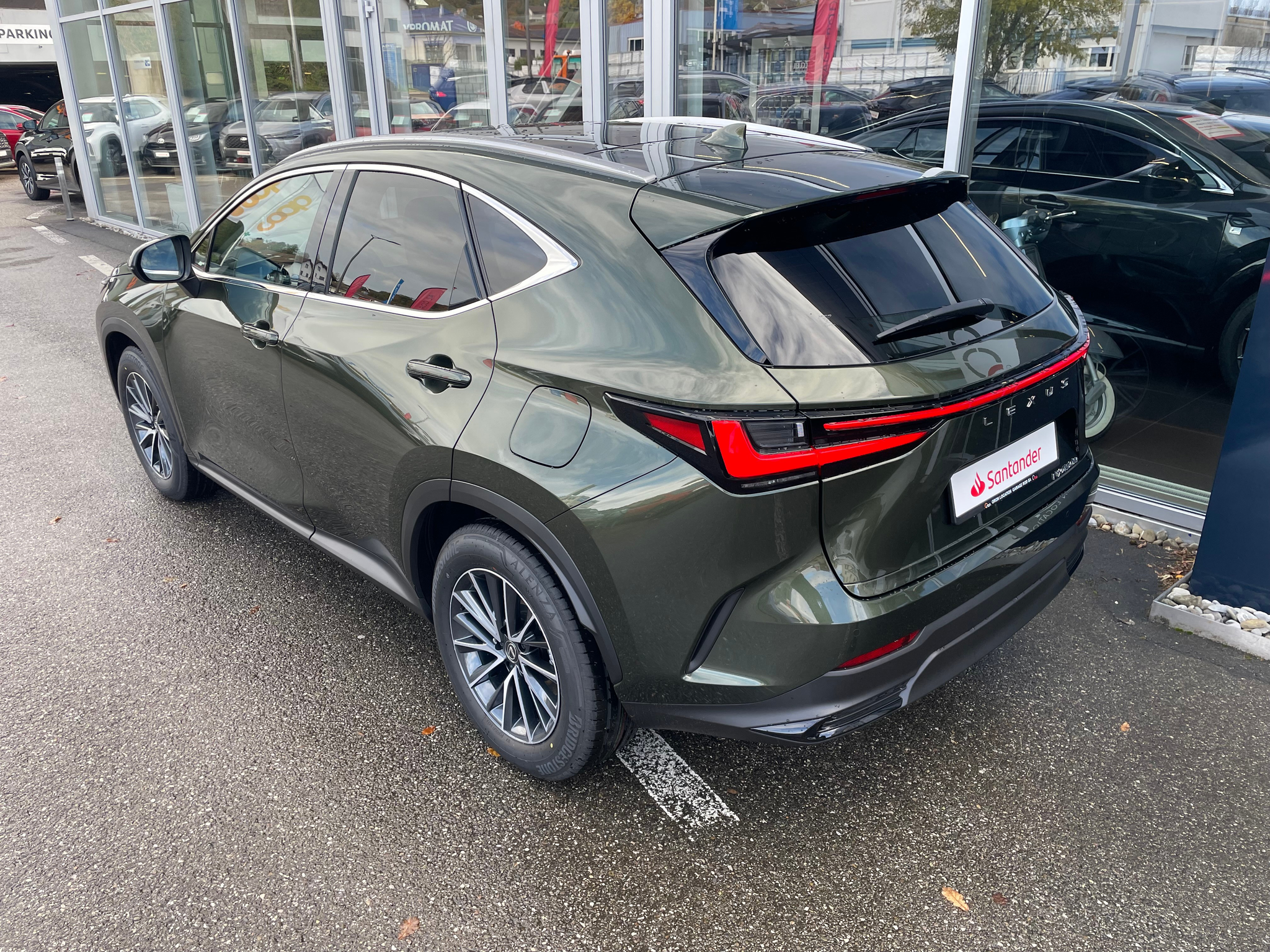 listing desktop thumbnail image 4