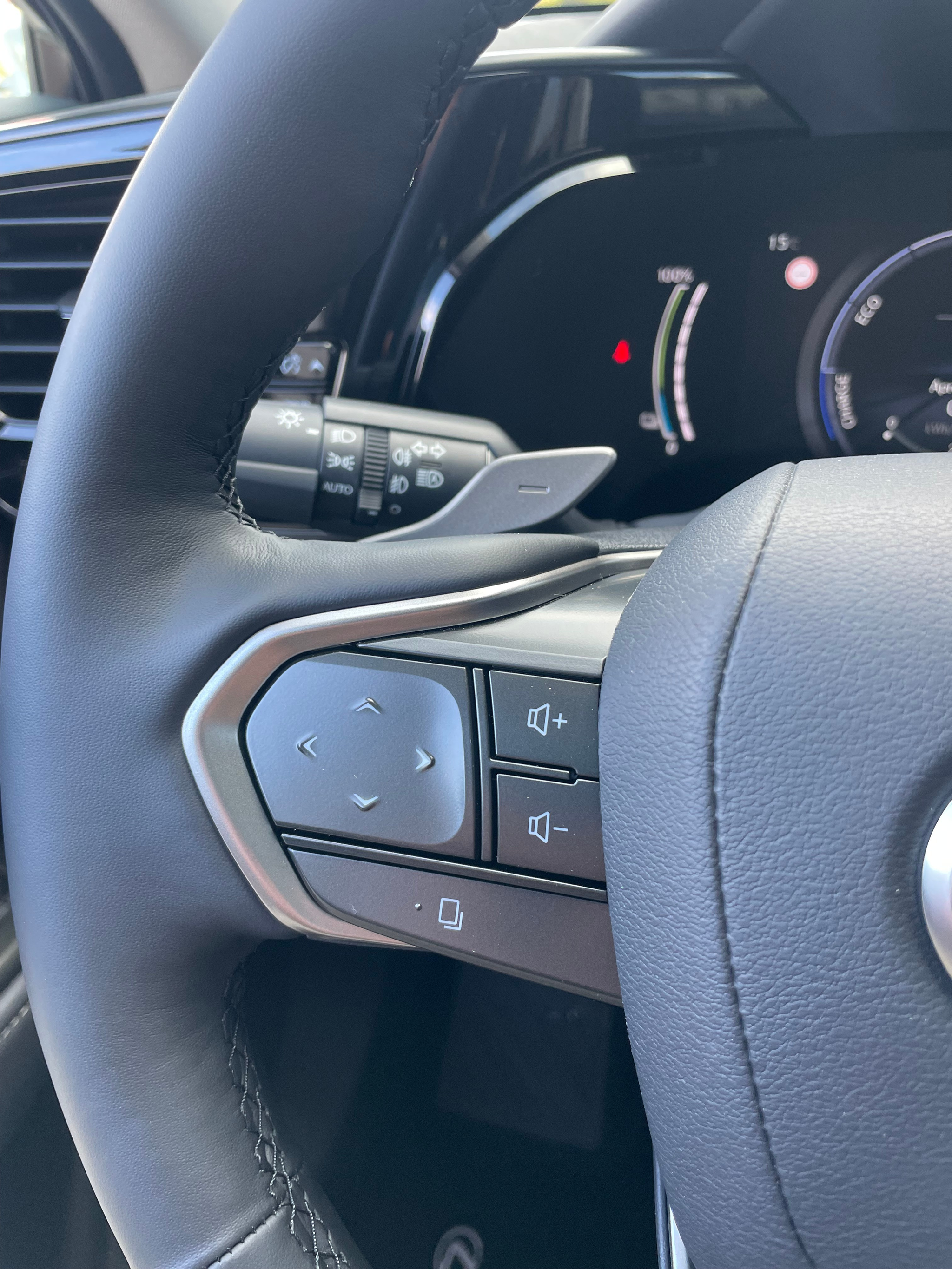 listing desktop thumbnail image 23