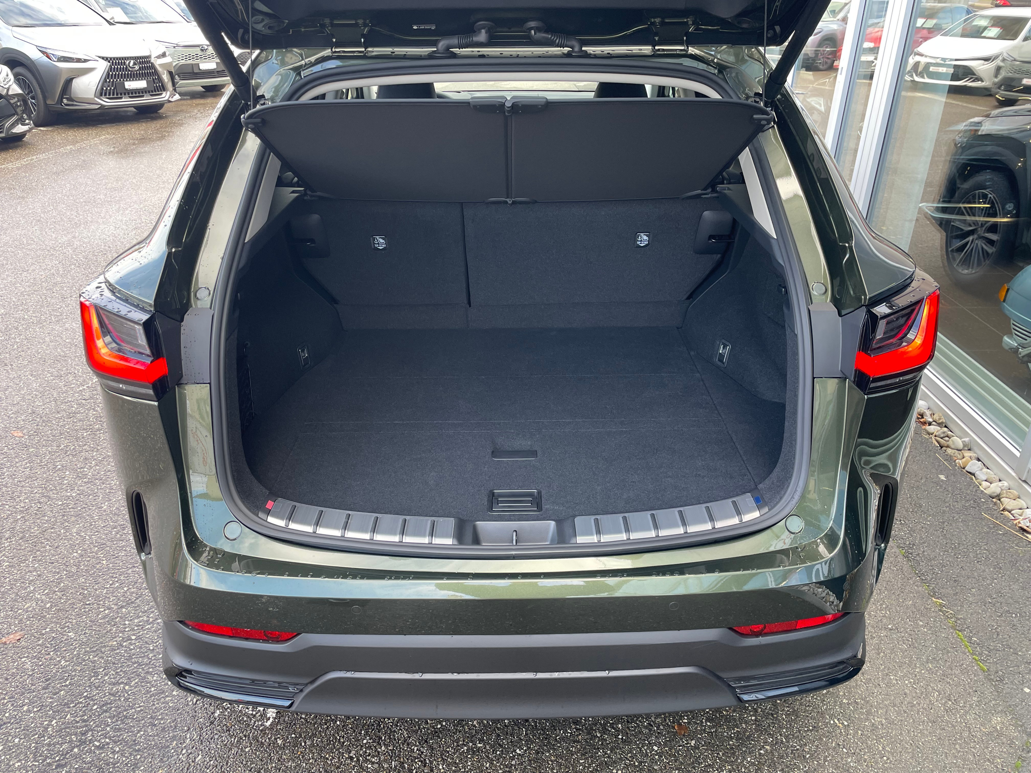 listing desktop thumbnail image 10