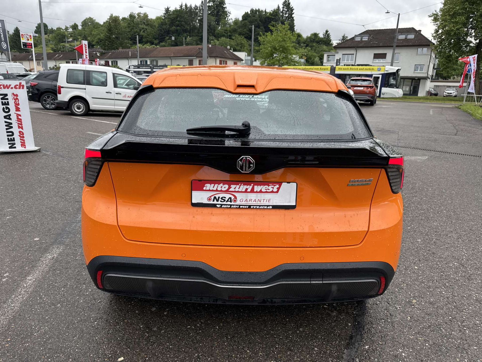 listing desktop thumbnail image 13