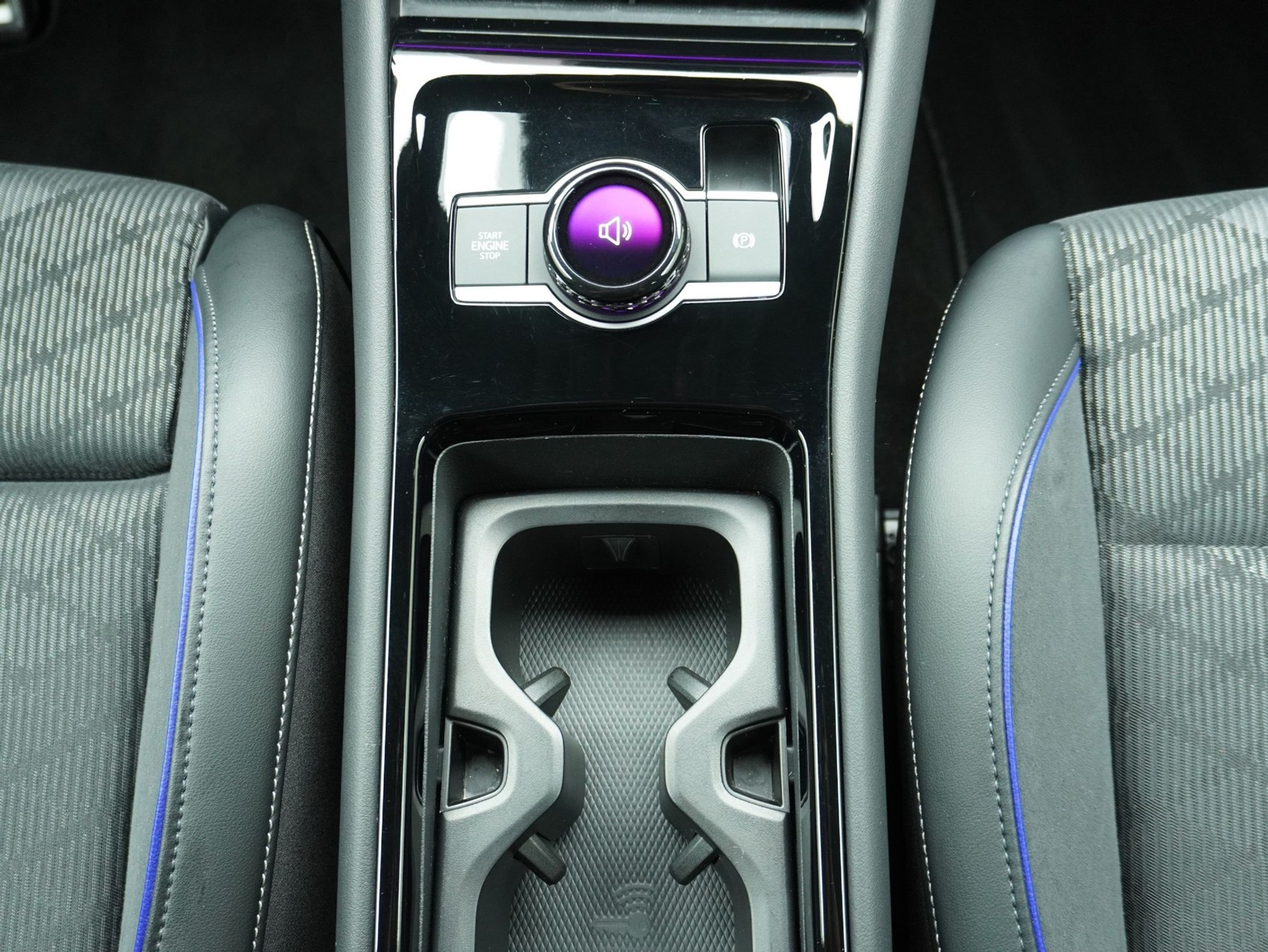 listing desktop thumbnail image 13