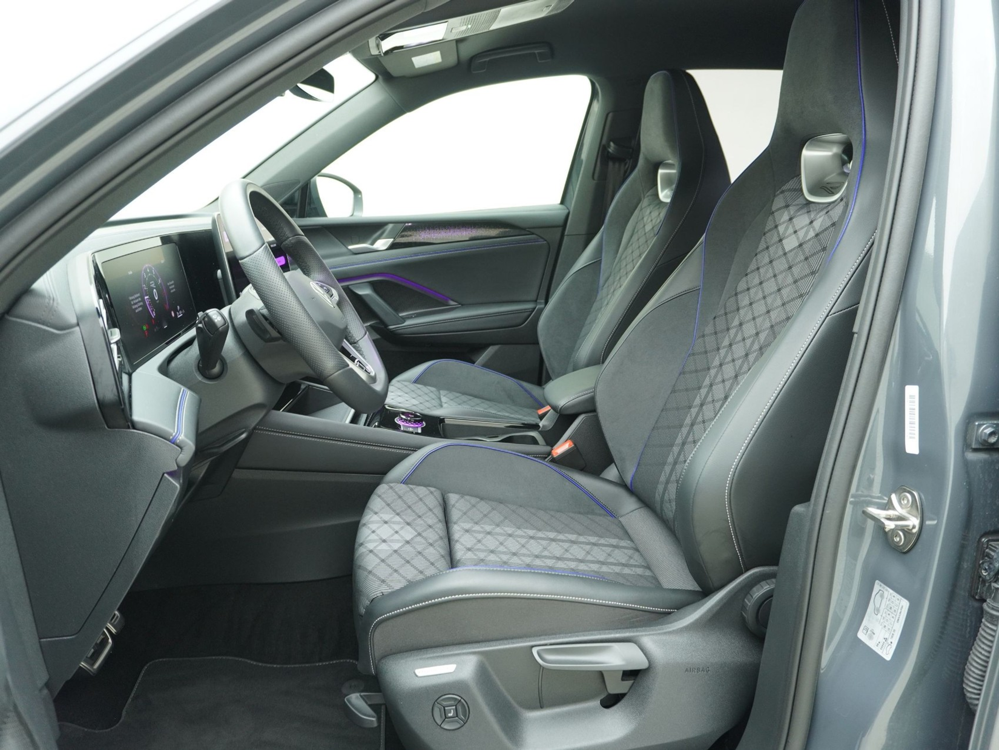 listing desktop thumbnail image 7