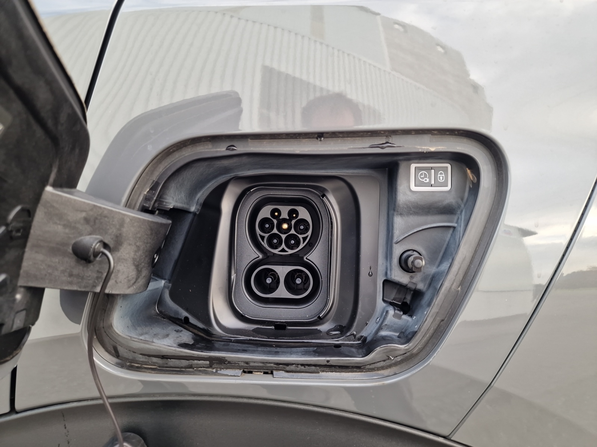 listing desktop thumbnail image 9