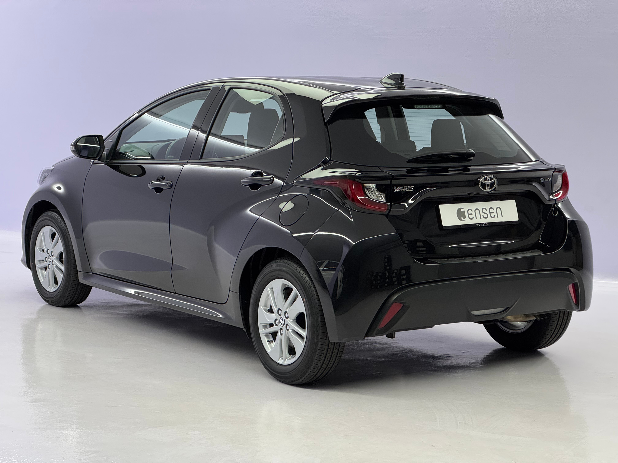 listing desktop thumbnail image 4