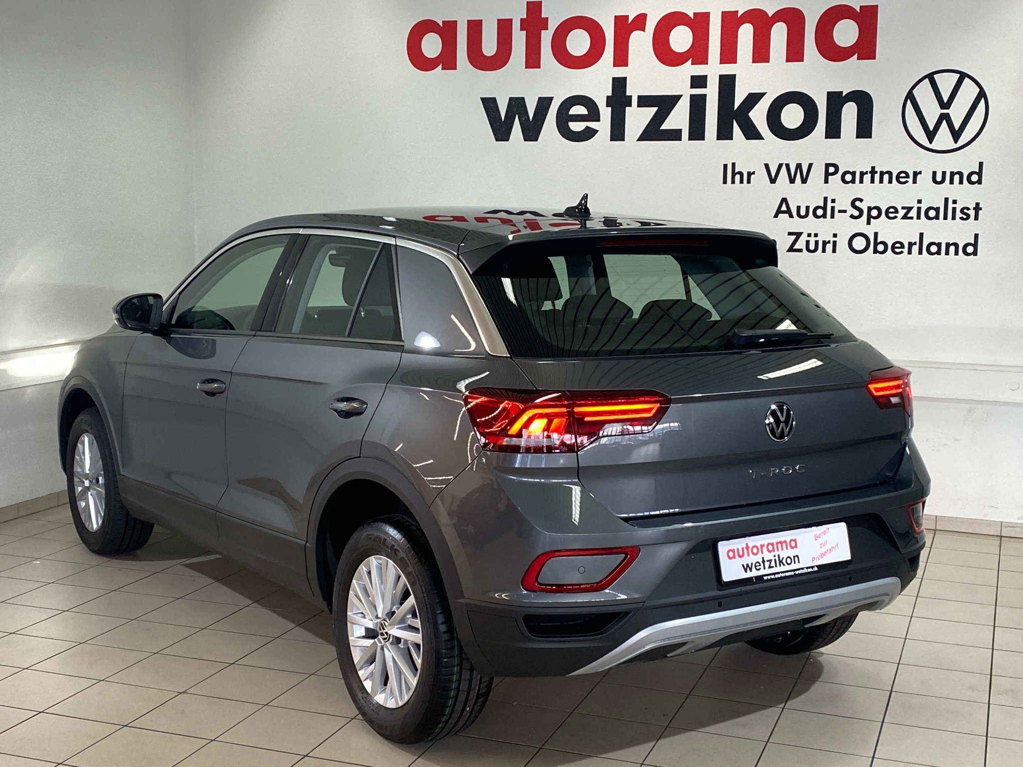 listing desktop thumbnail image 3