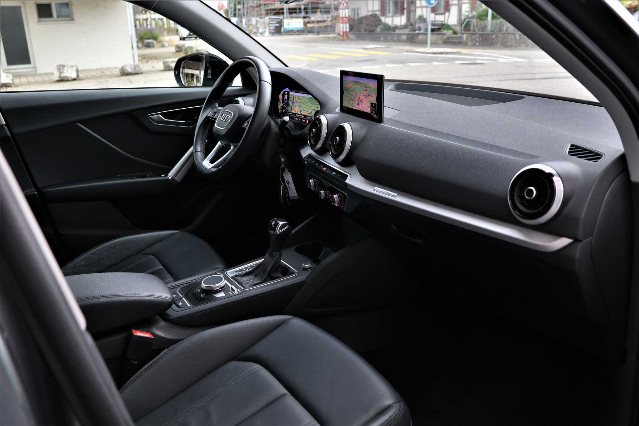 listing desktop thumbnail image 16