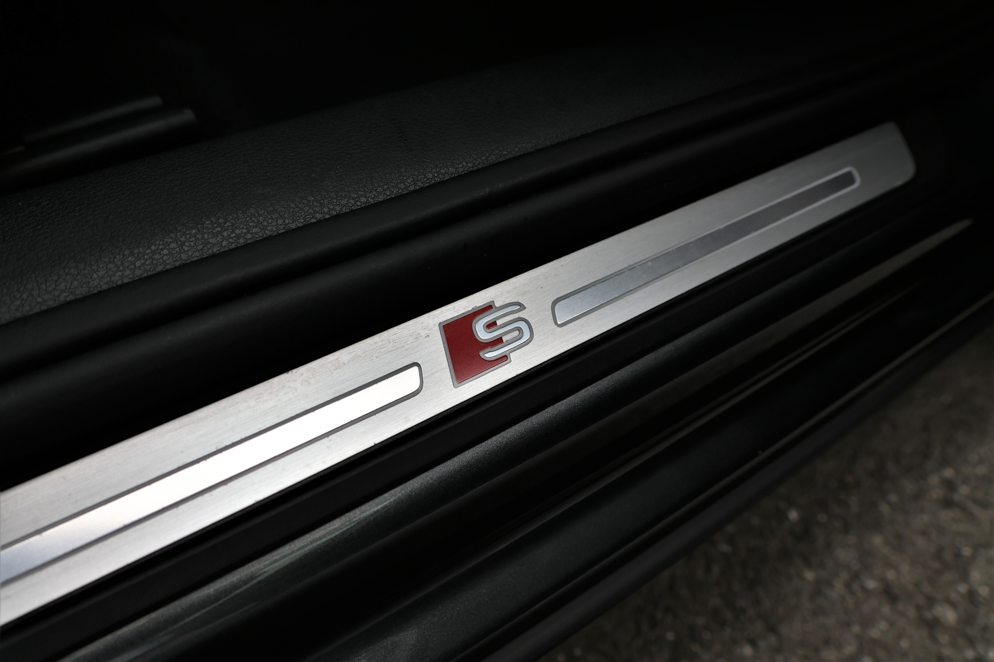 listing desktop thumbnail image 18