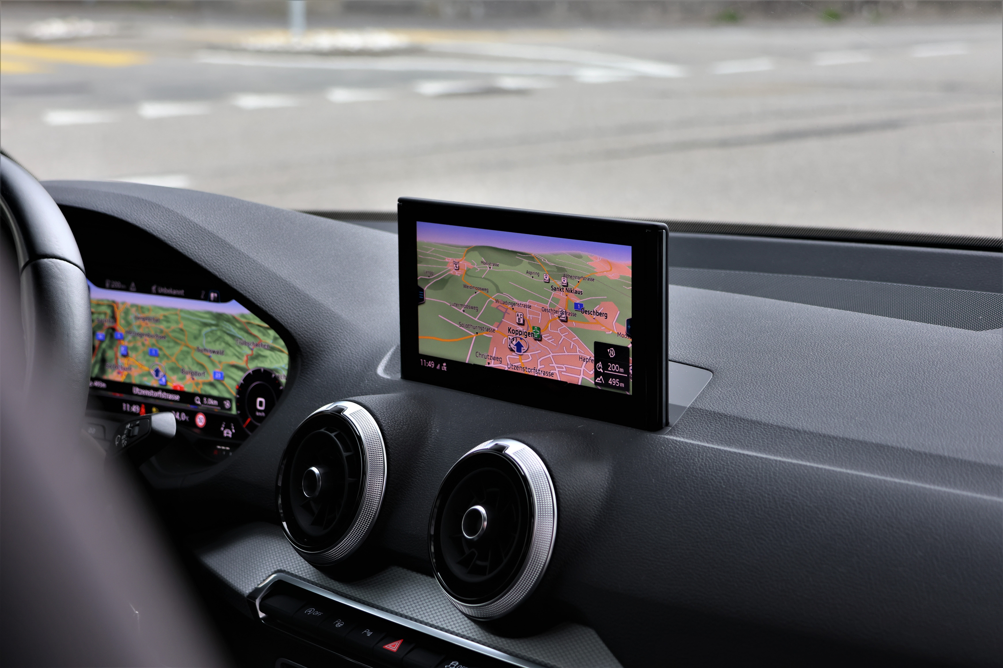 listing desktop thumbnail image 17