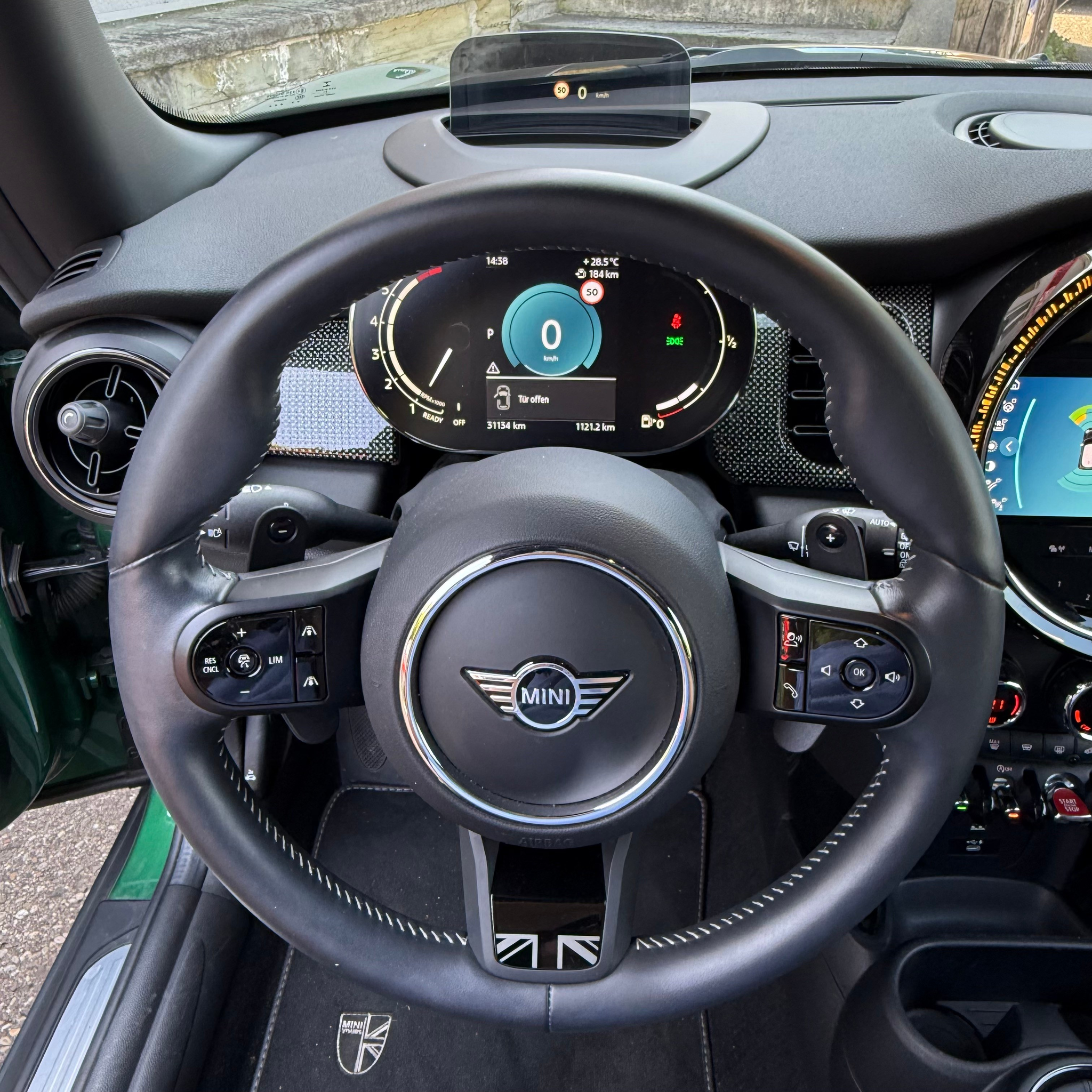 listing desktop thumbnail image 12