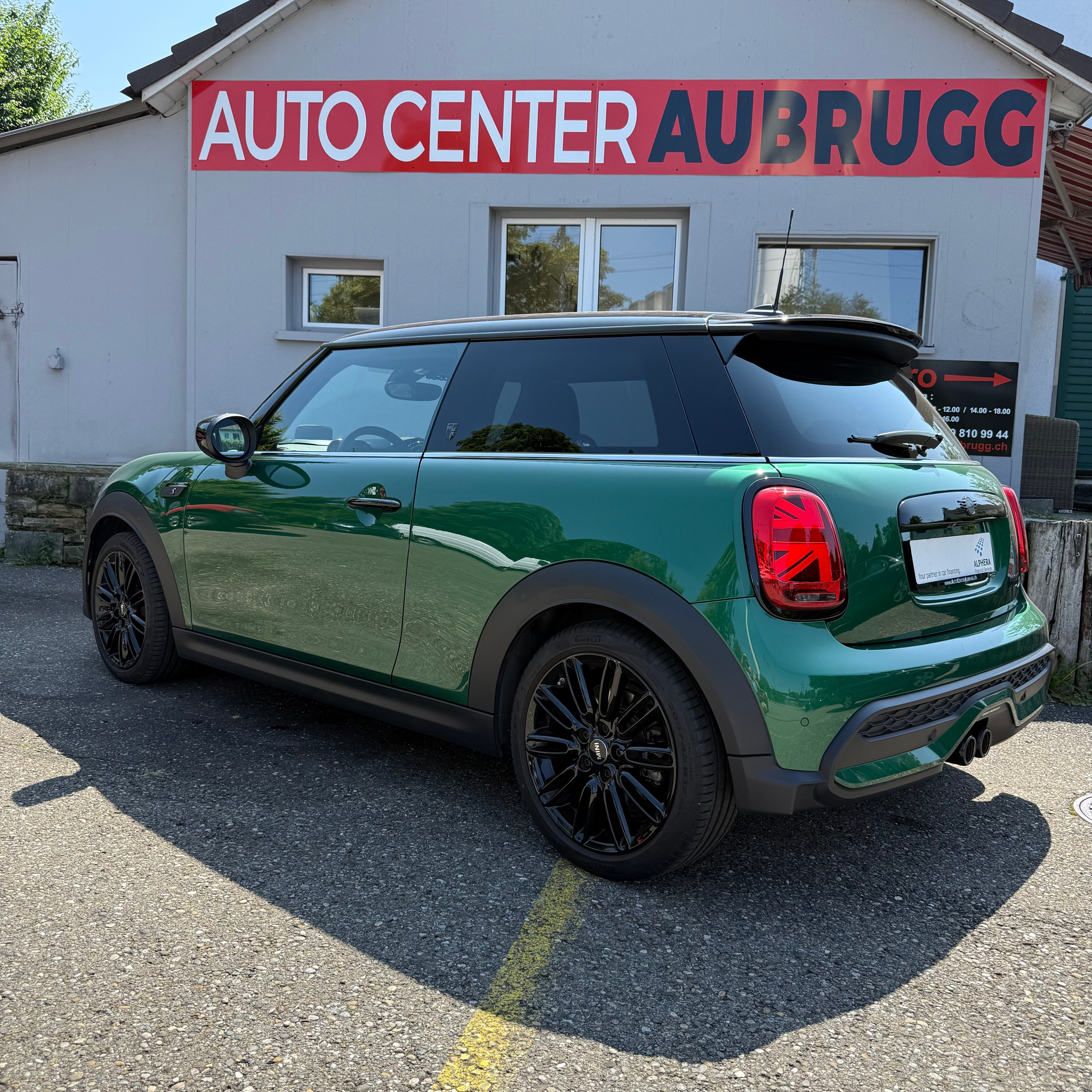 listing desktop thumbnail image 2