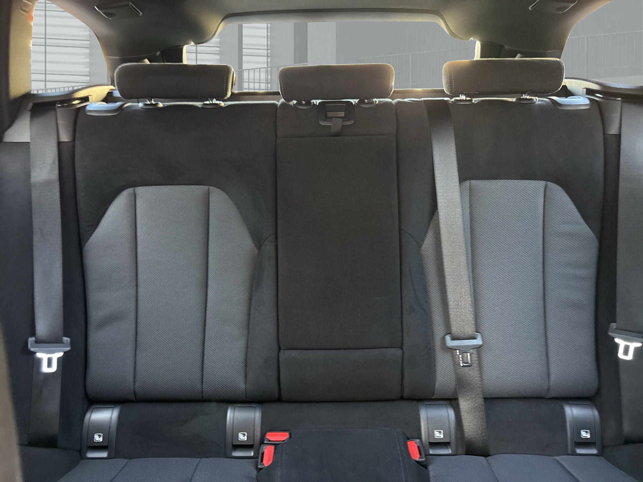 listing desktop thumbnail image 14