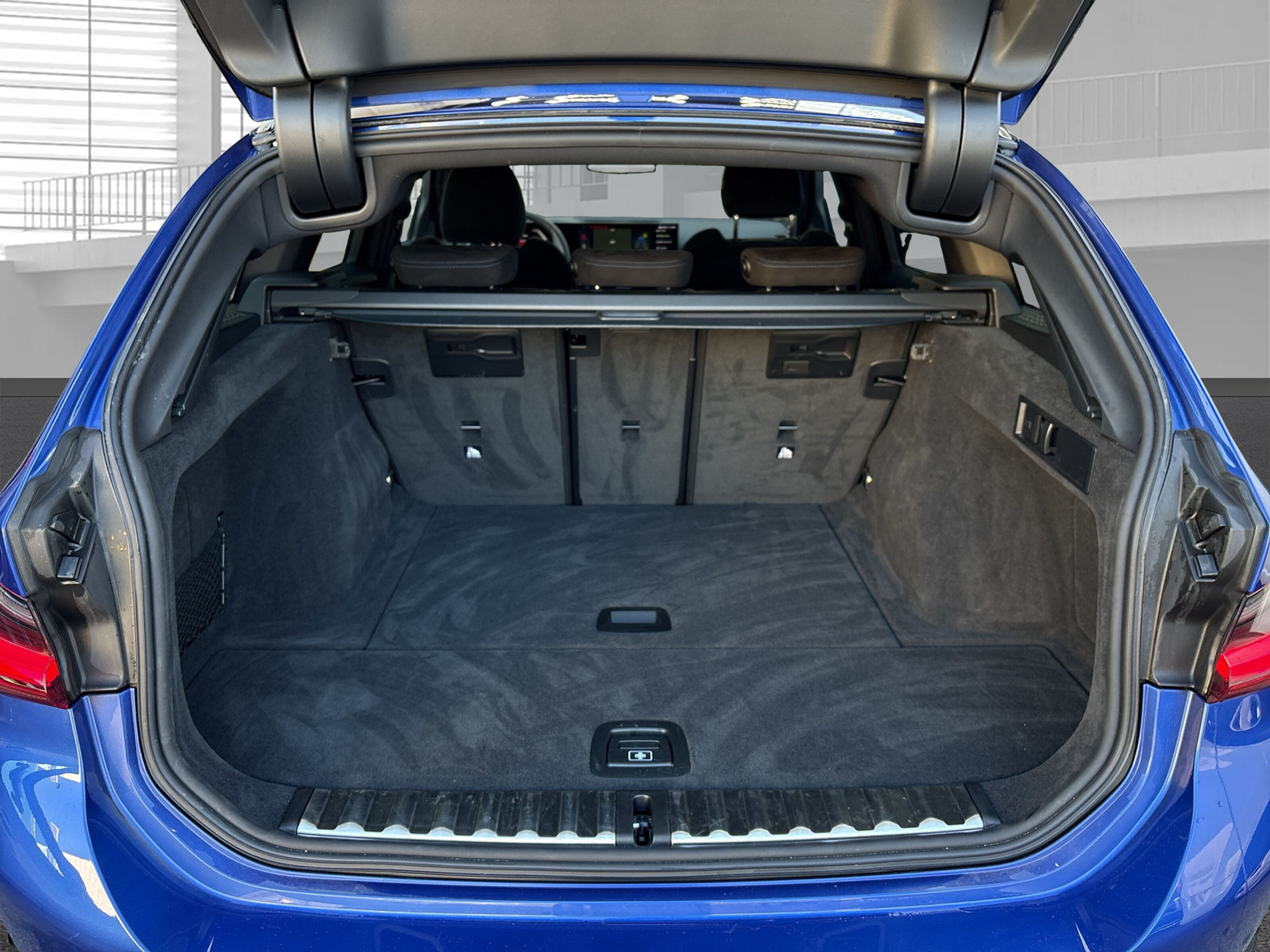 listing desktop thumbnail image 15