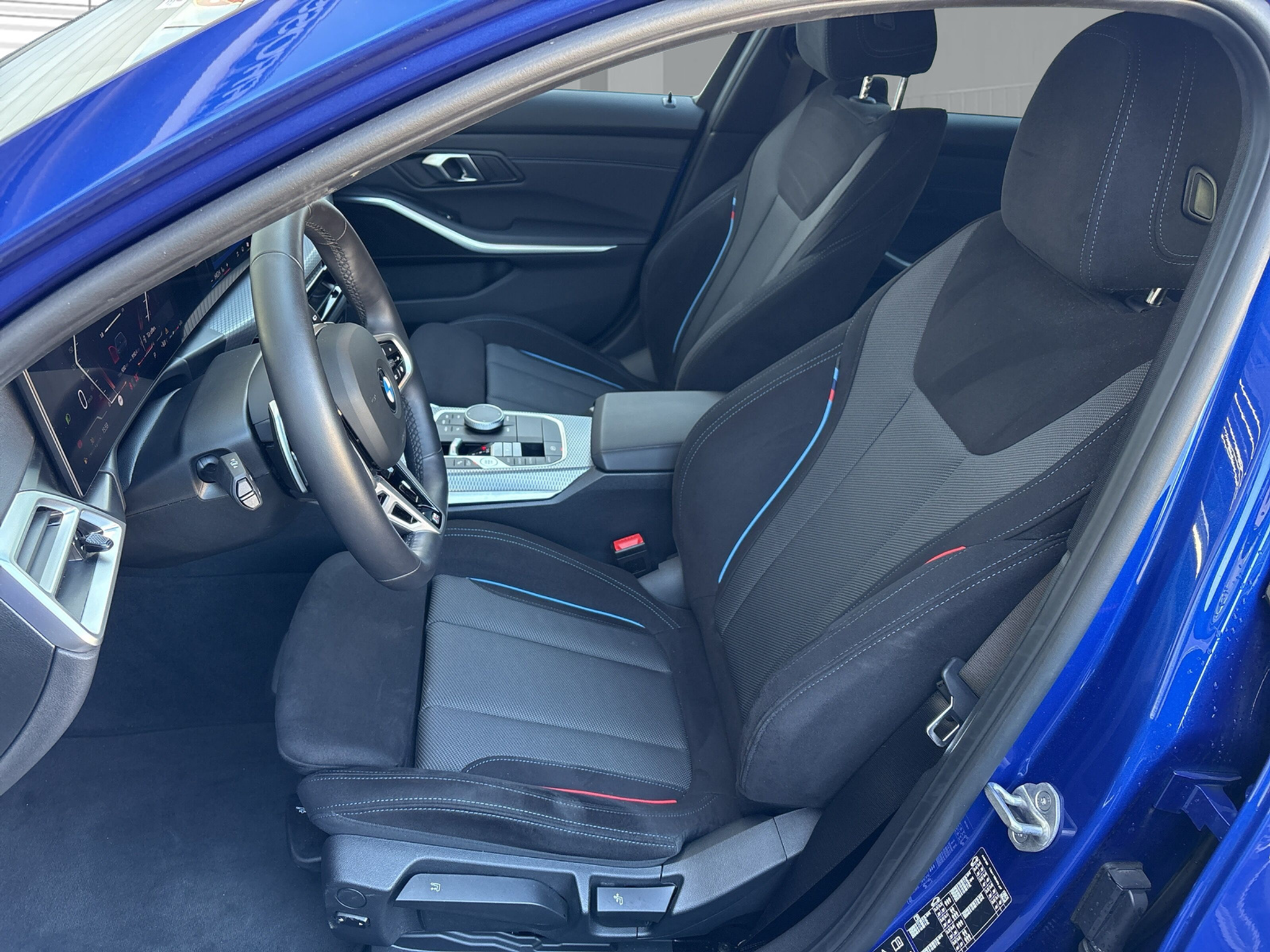 listing desktop thumbnail image 19