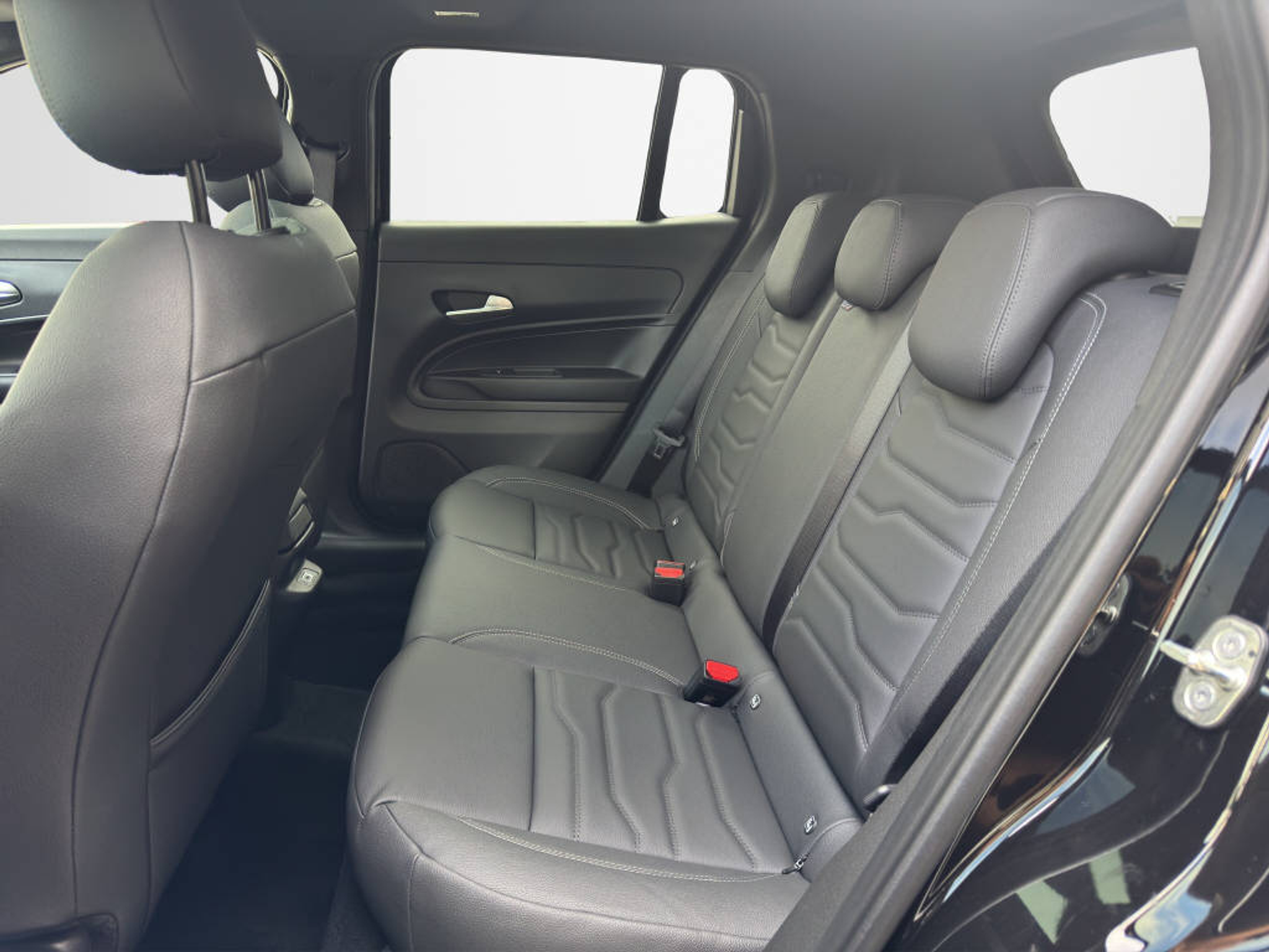 listing desktop thumbnail image 14