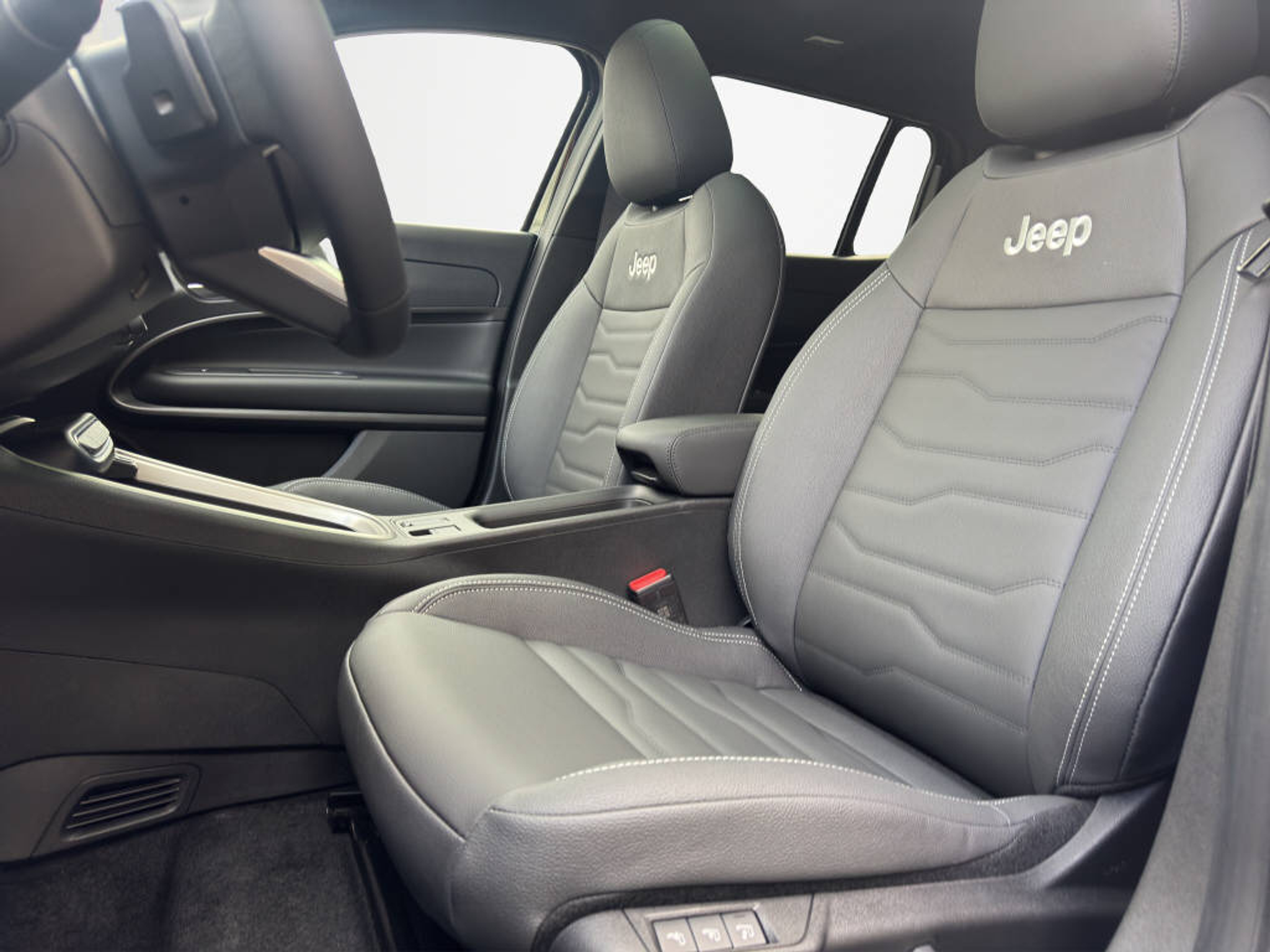 listing desktop thumbnail image 8