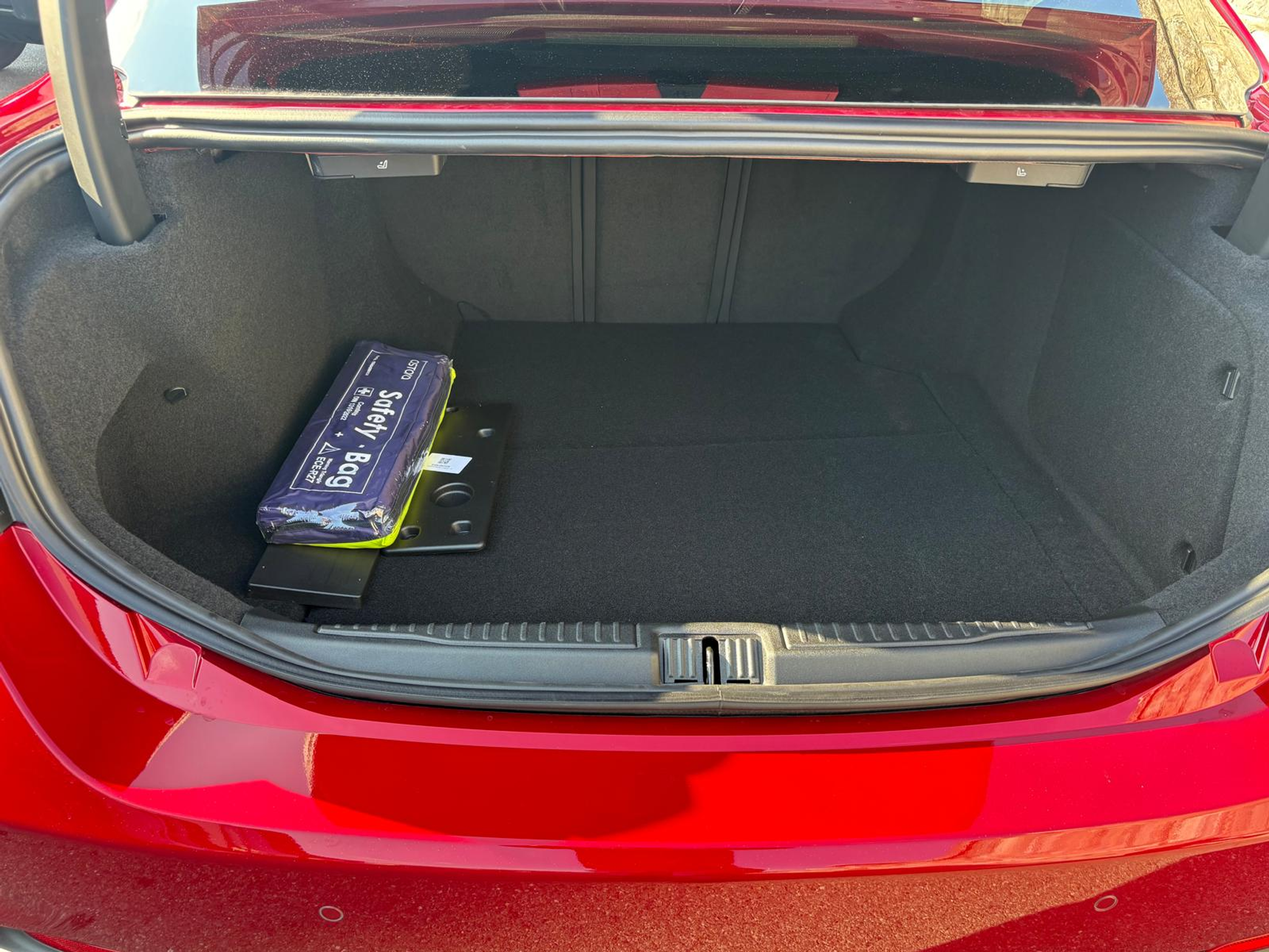 listing desktop thumbnail image 23