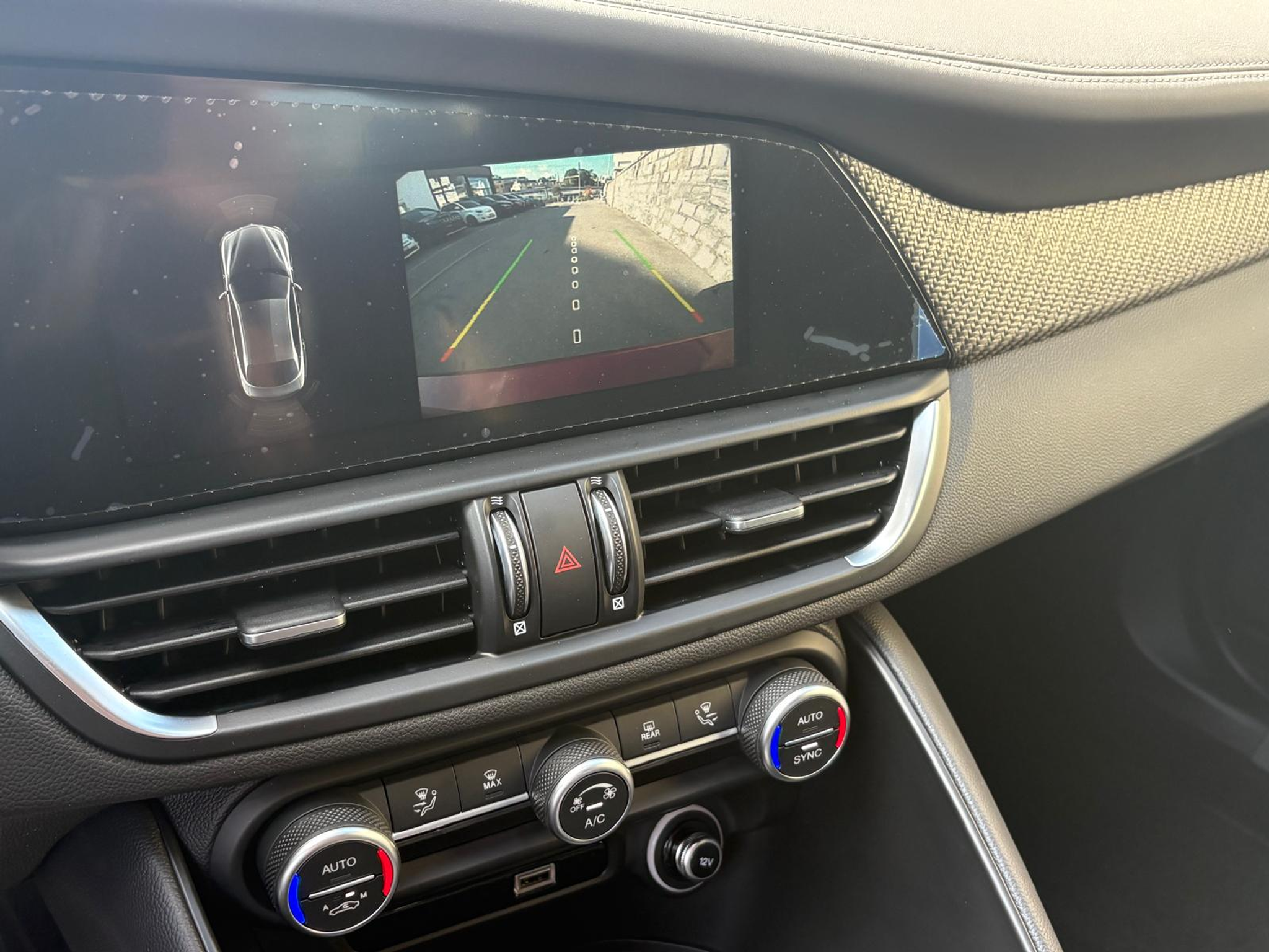 listing desktop thumbnail image 13