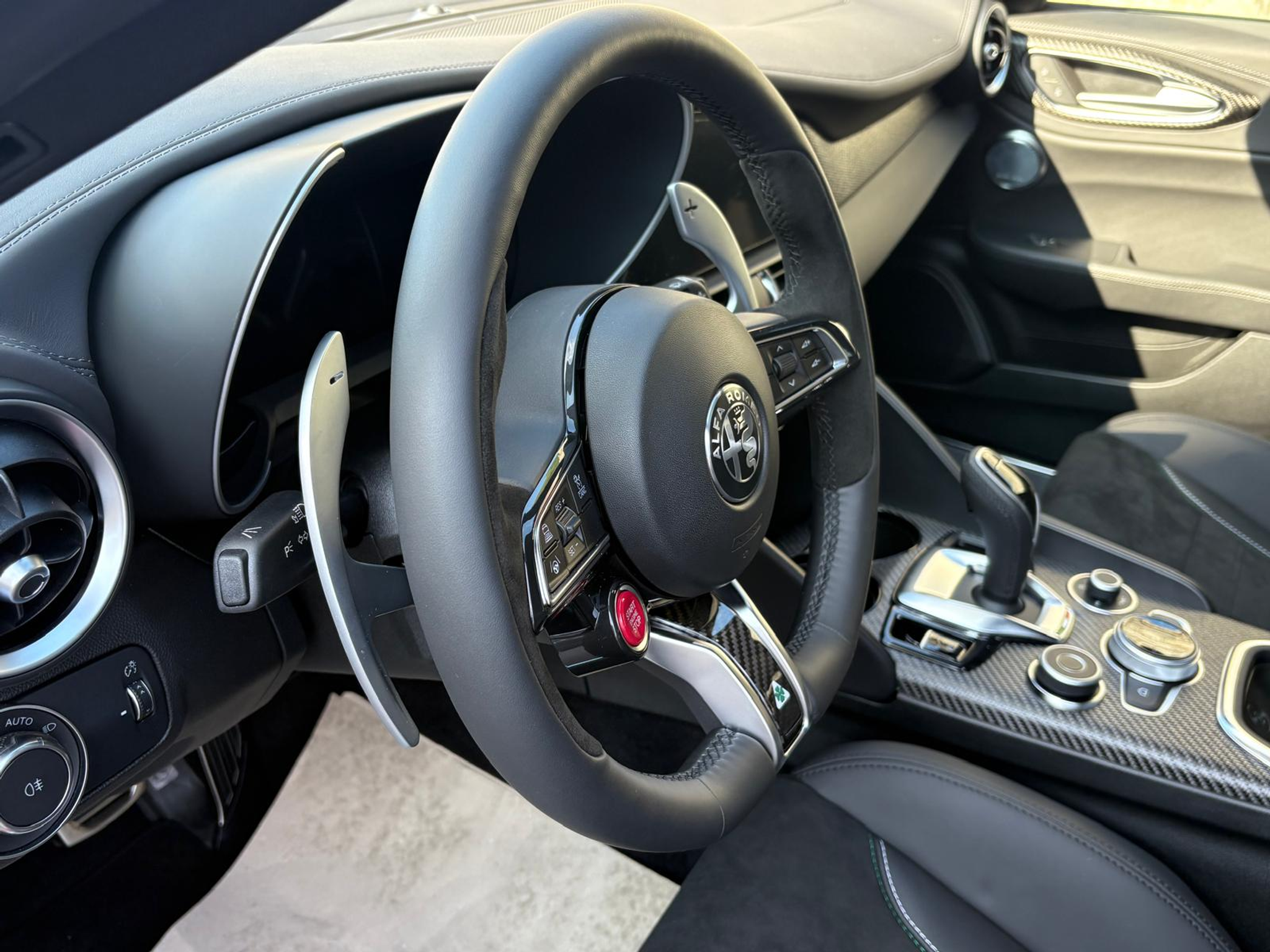 listing desktop thumbnail image 9