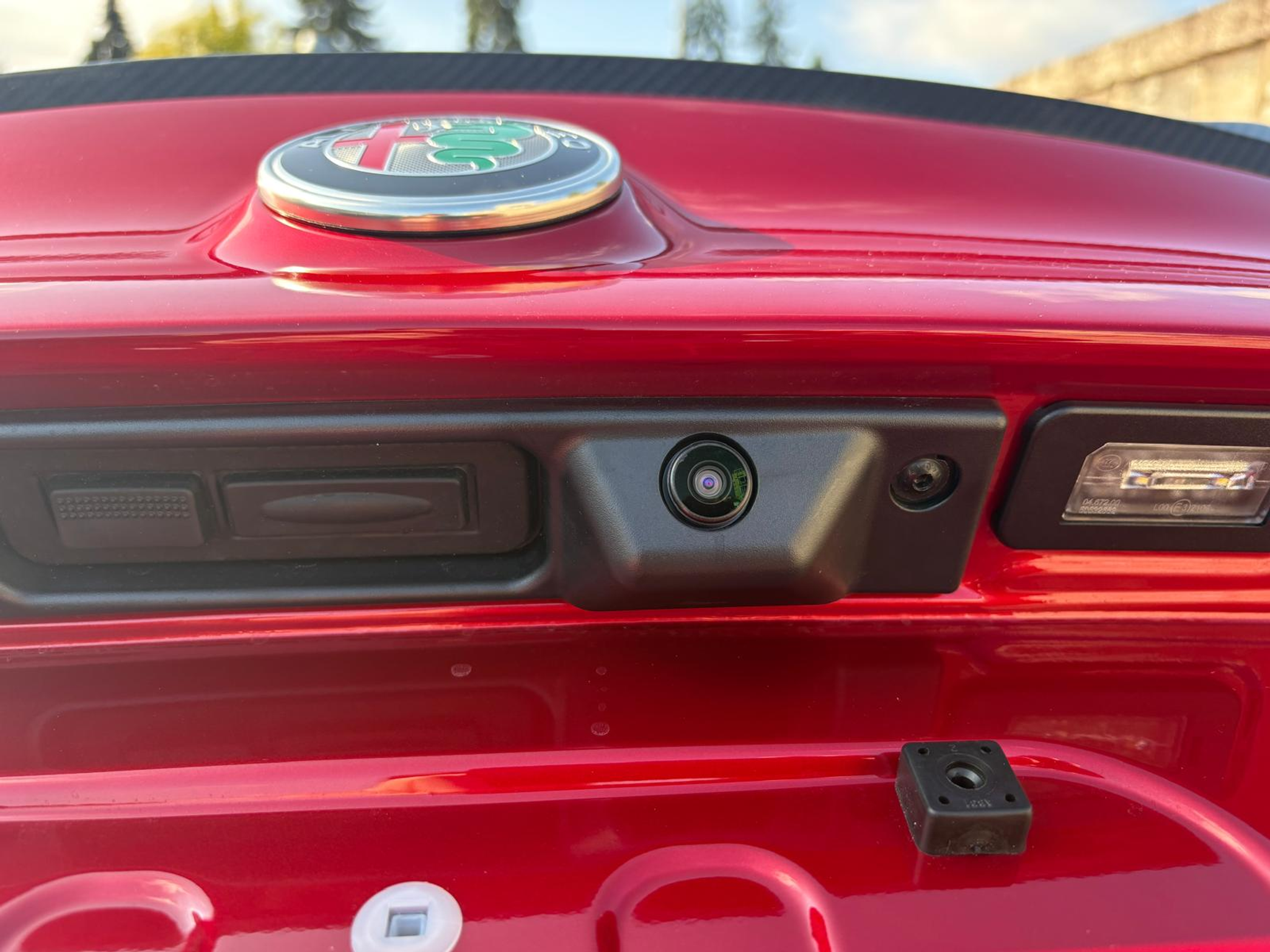 listing desktop thumbnail image 17