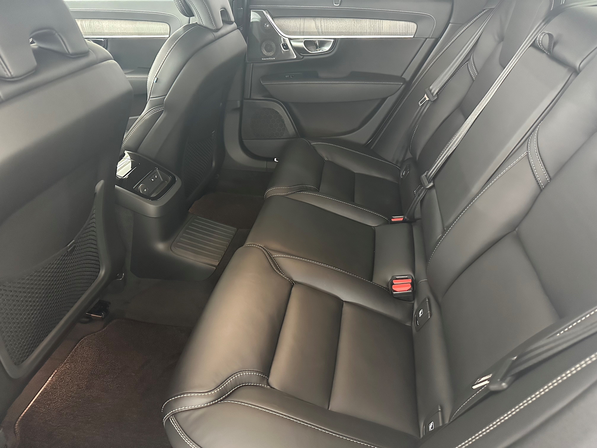 listing desktop thumbnail image 5