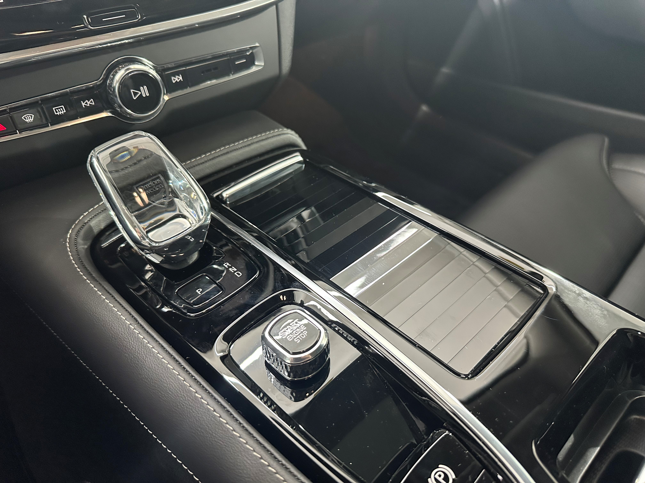 listing desktop thumbnail image 9