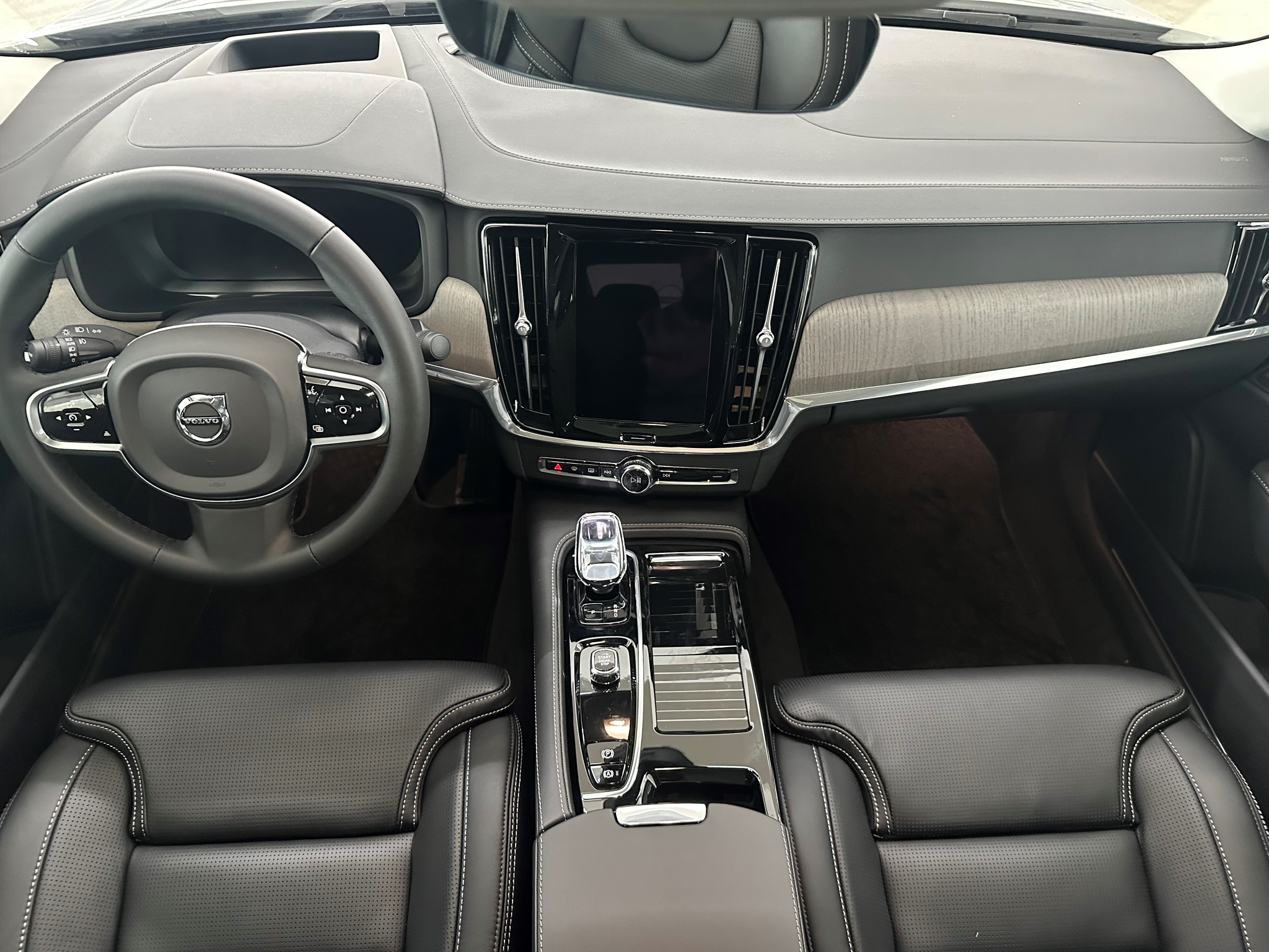 listing desktop thumbnail image 4